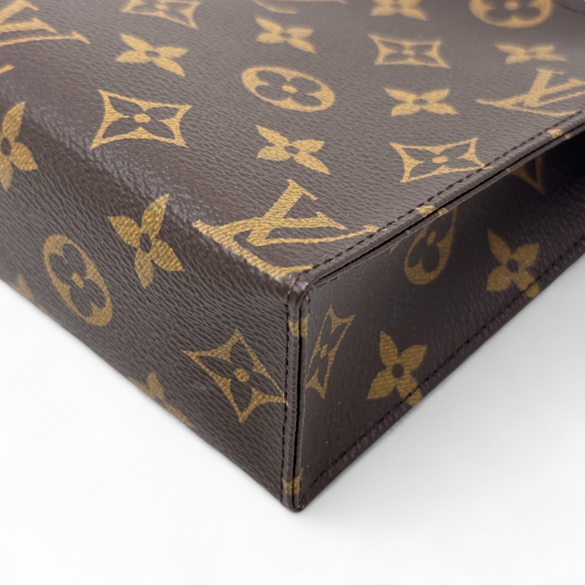 Louis Vuitton Monogram Toiletry 19