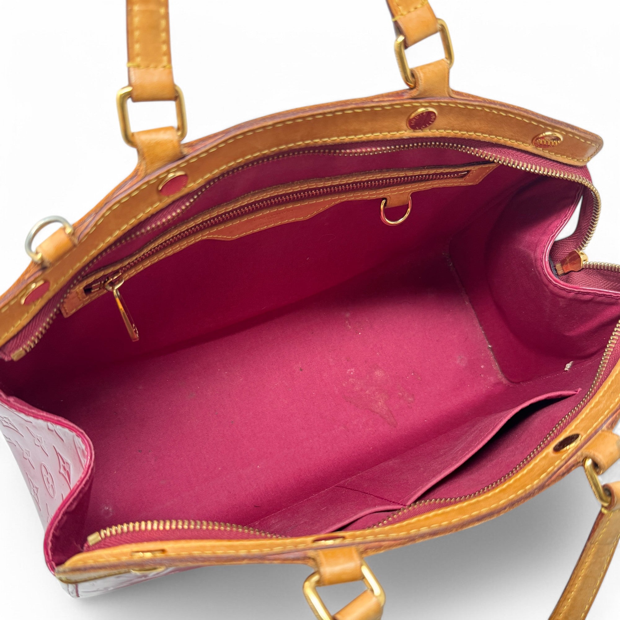 Louis Vuitton Rose Indien Vernis Brea MM