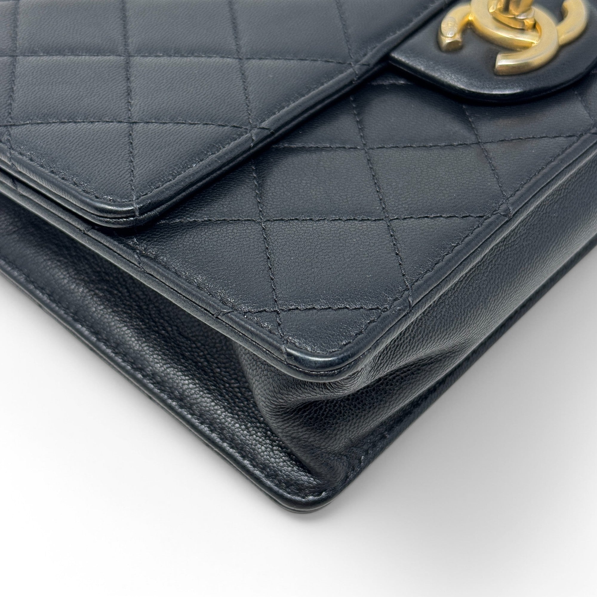 Chanel Black Small Chic Pearl Flap