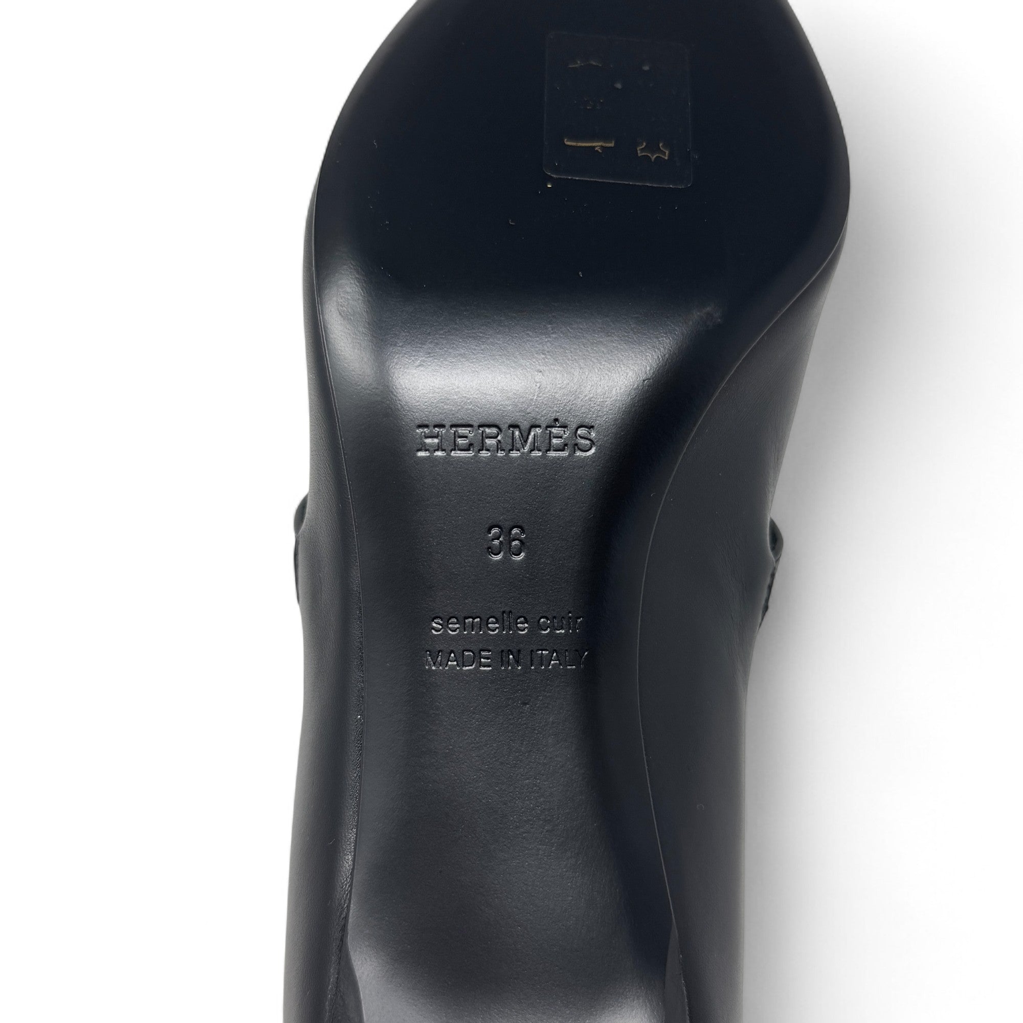 Hermes Noir Kiara Pumps 36