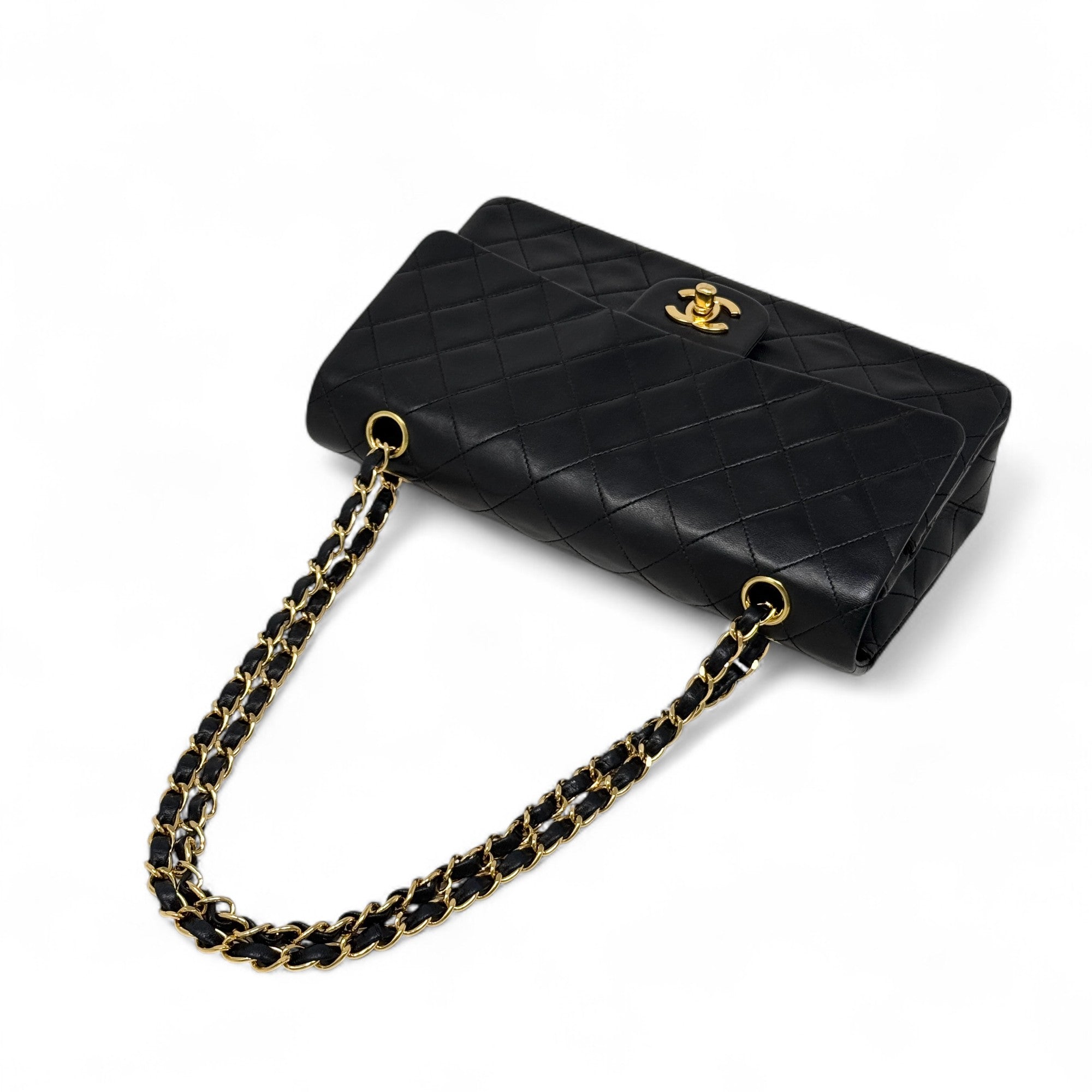 Chanel Black Medium Vintage Classic Flap