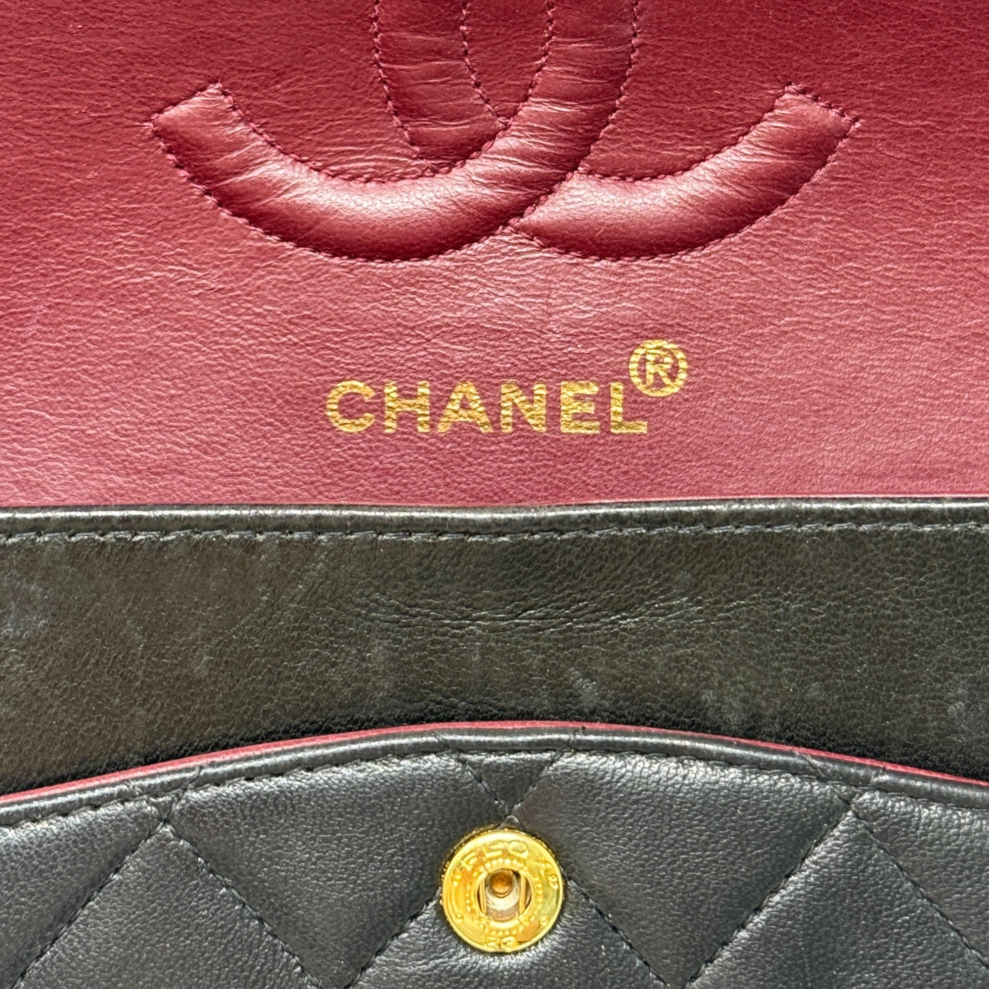 Chanel Black Medium Vintage Classic Flap