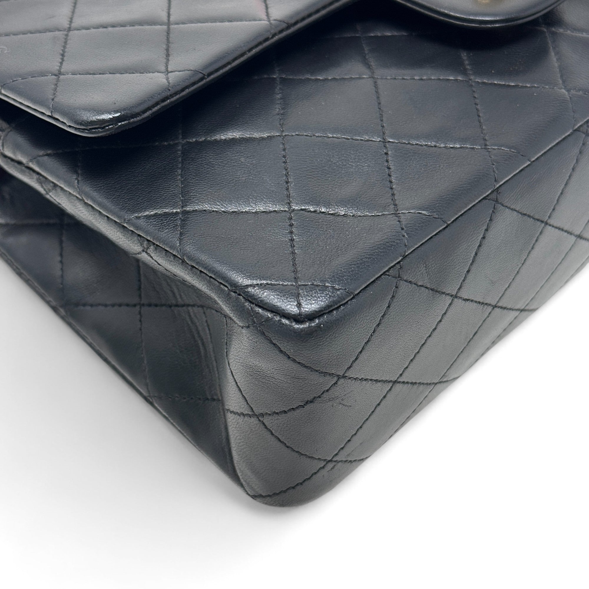 Chanel Black Medium Vintage Classic Flap