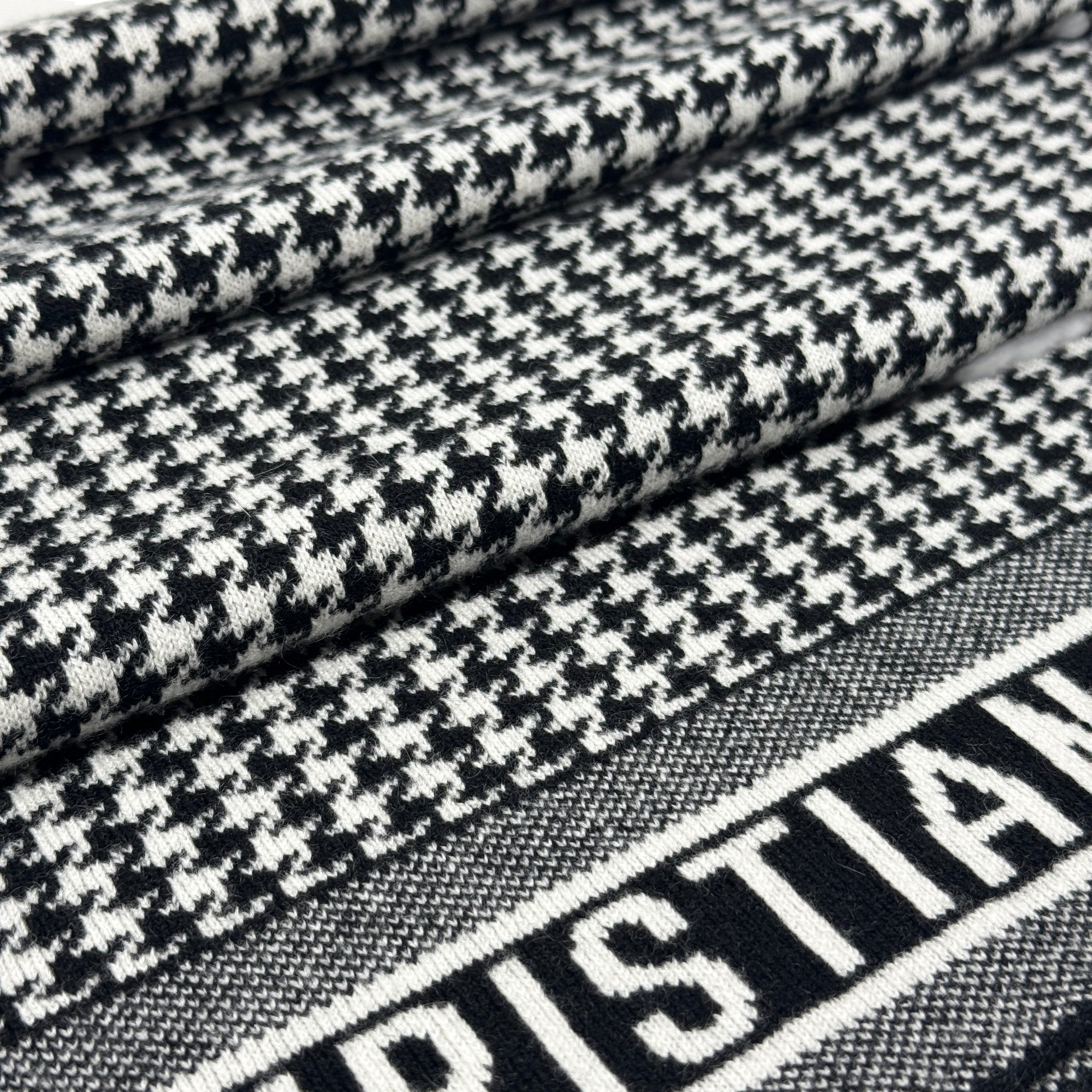 Dior 30 Montaigne Houndstooth Cashmere Scarf