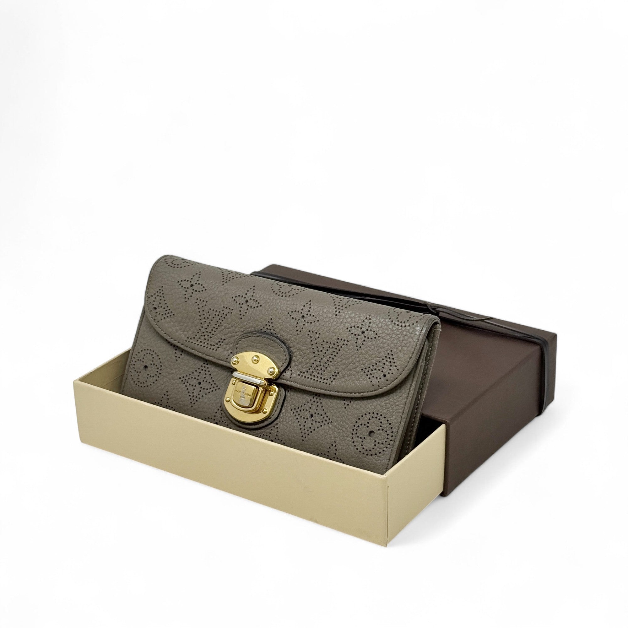 Louis Vuitton Grey Mahina Amelia Wallet