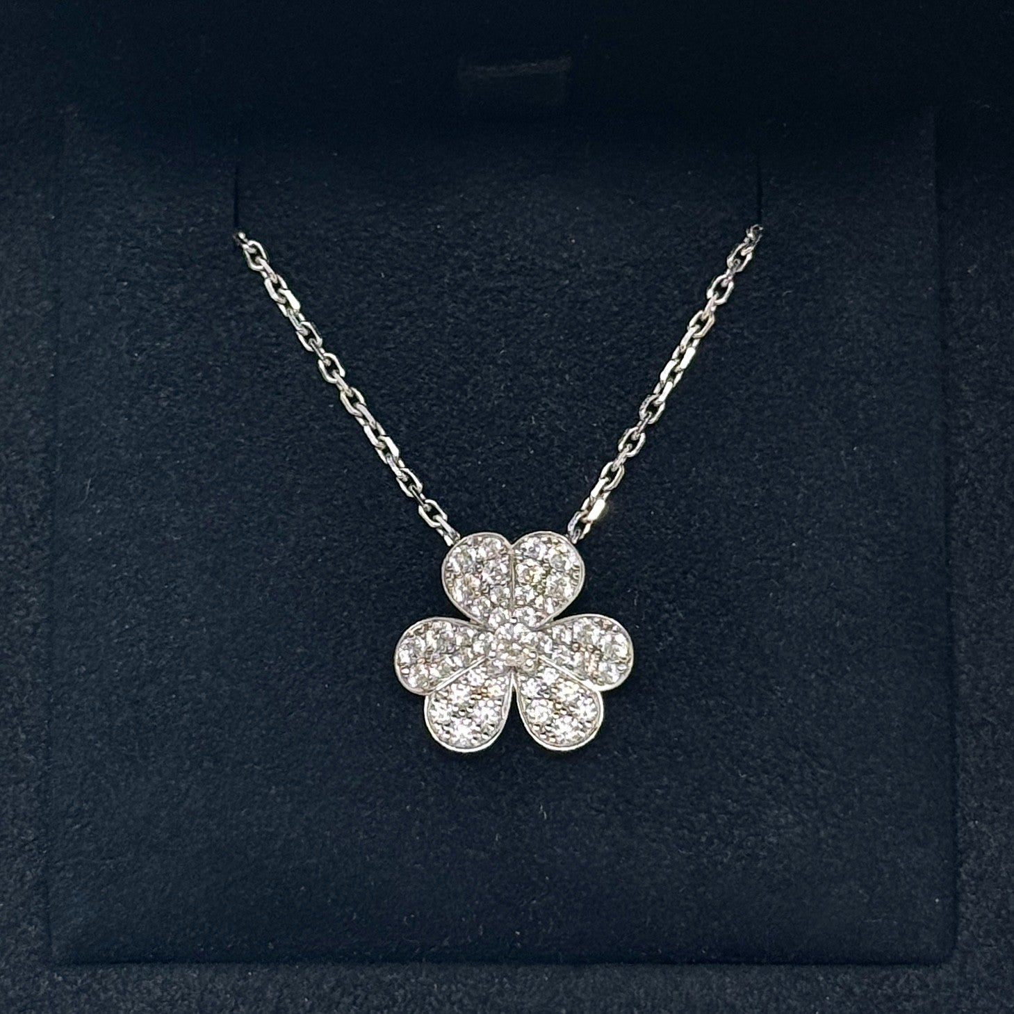 Van Cleef & Arpels Diamond Small Frivole Pendant