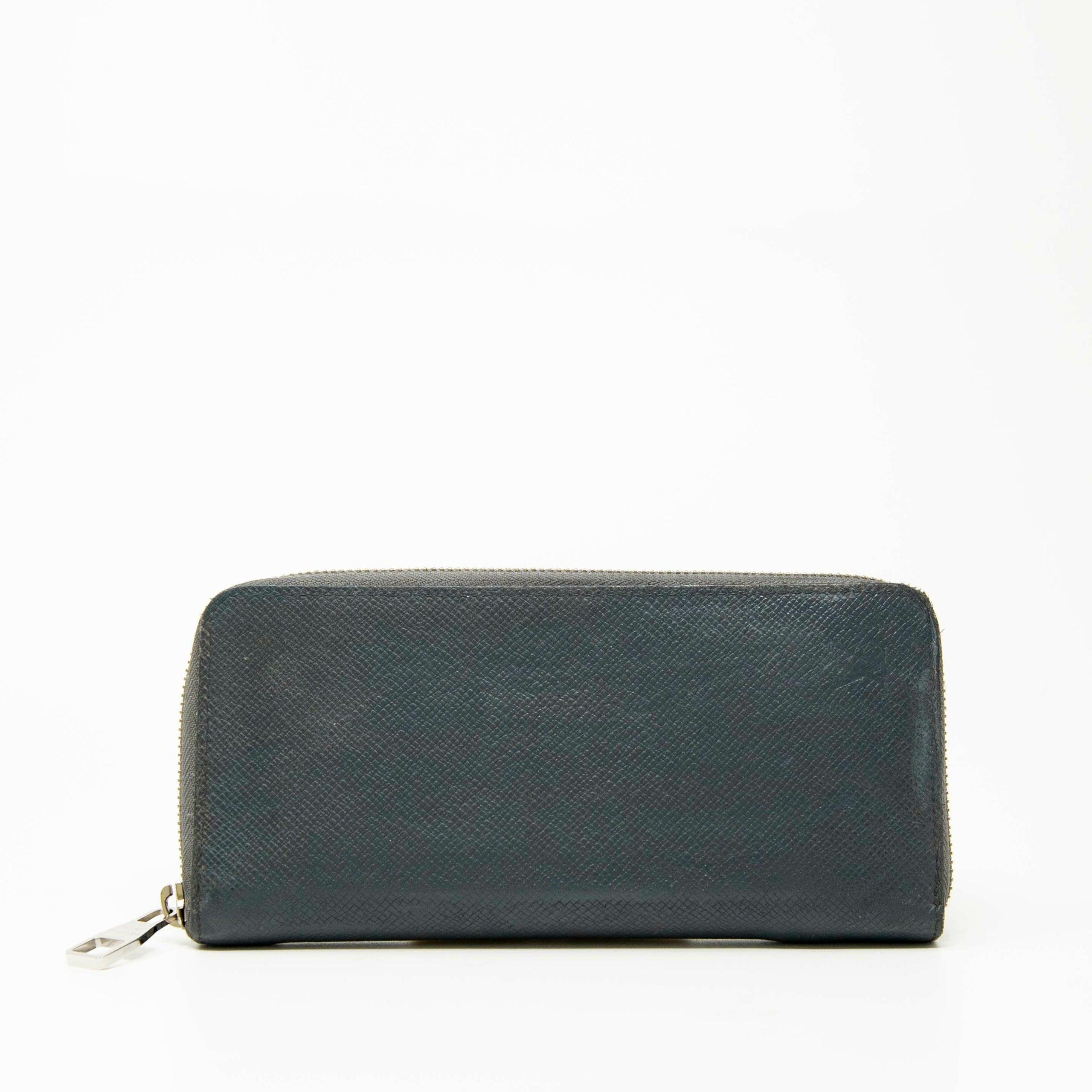 Louis Vuitton Grey Taiga Zippy Wallet