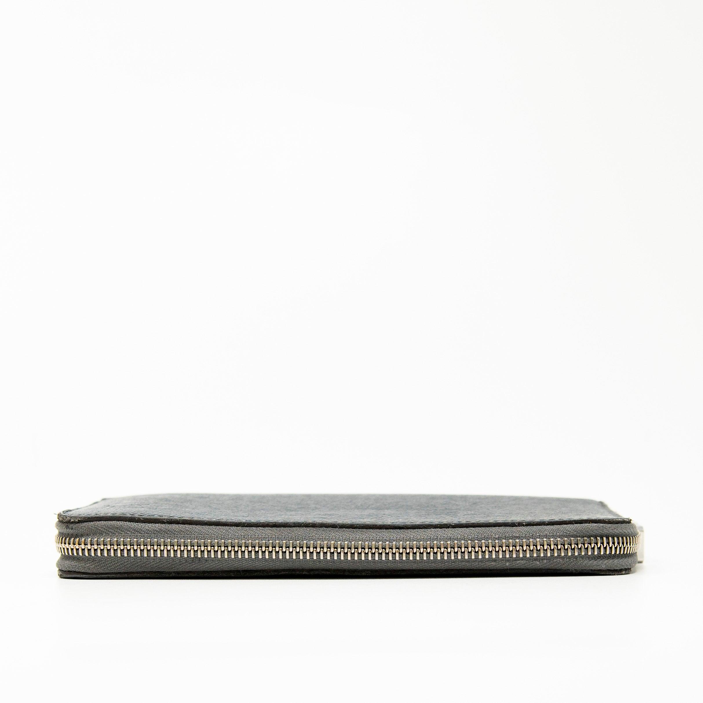 Louis Vuitton Grey Taiga Zippy Wallet