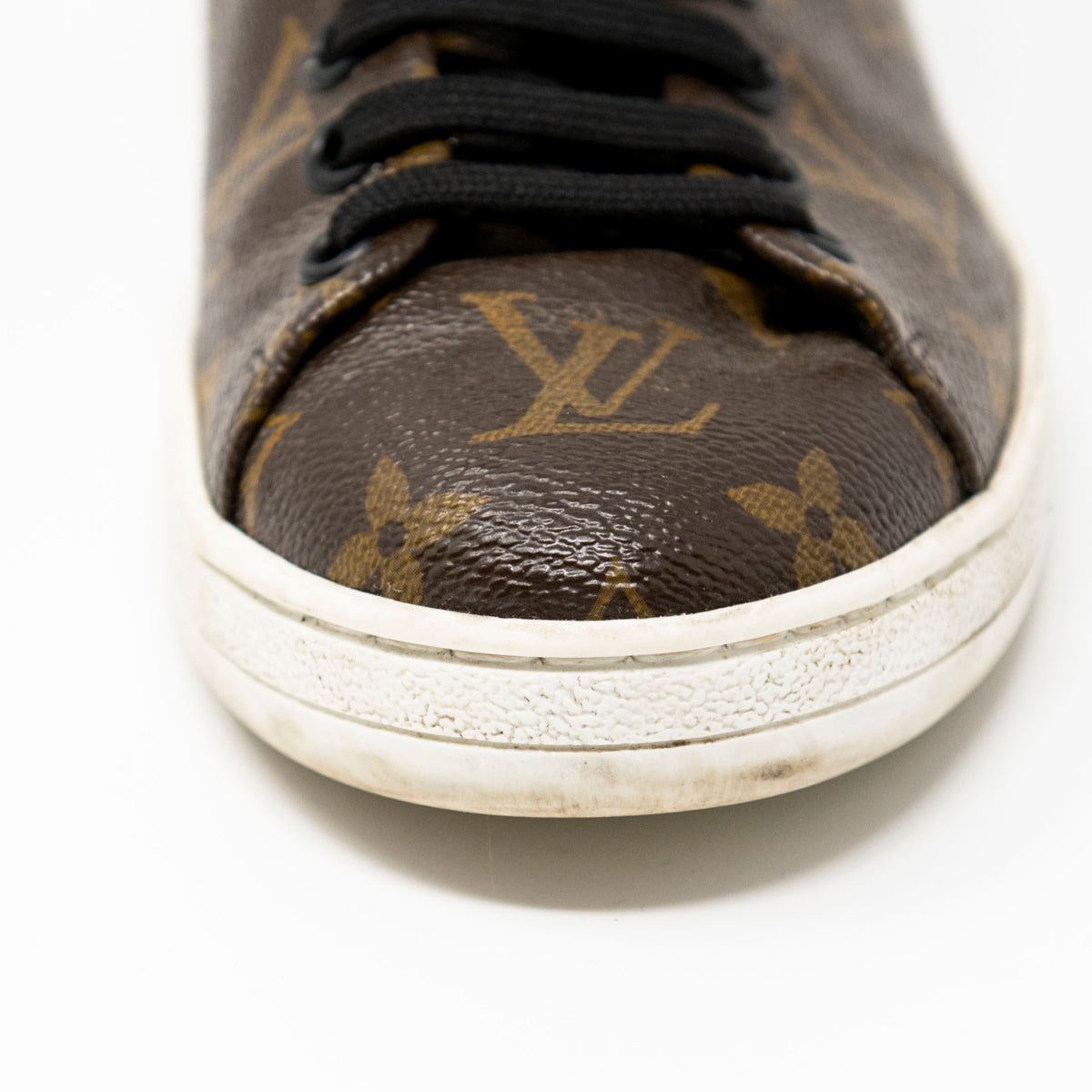 Louis Vuitton Monogram Frontrow Sneakers 36