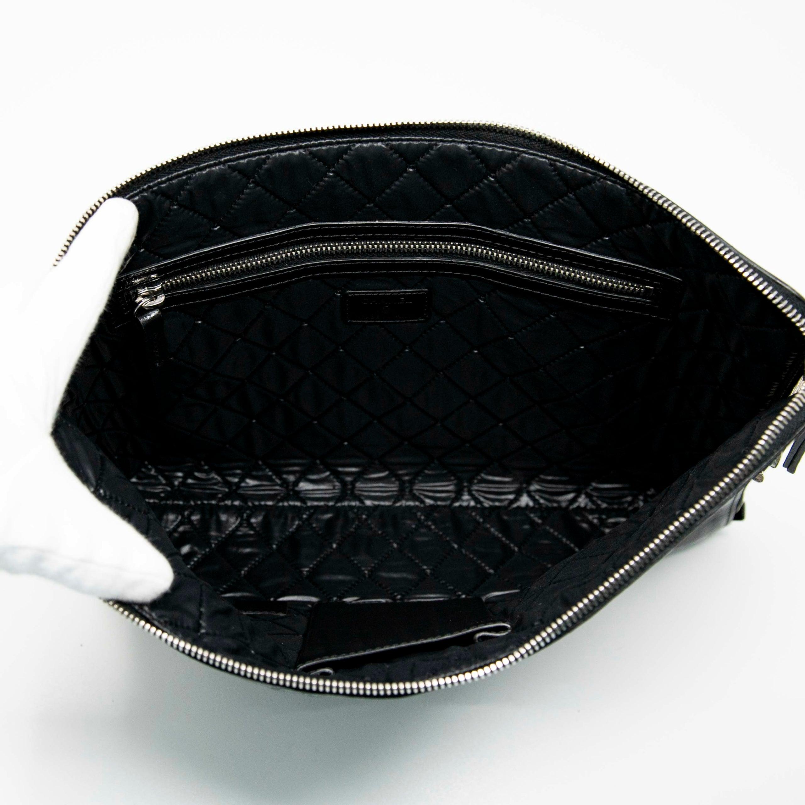 Chanel Black Feministe Mais Feminine Clutch