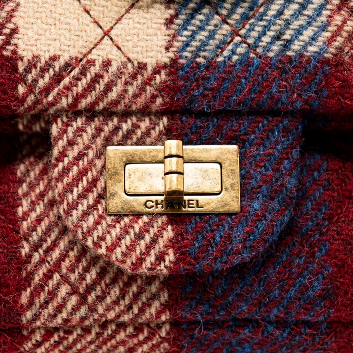 Chanel Red Tweed 2.55 Reissue 224