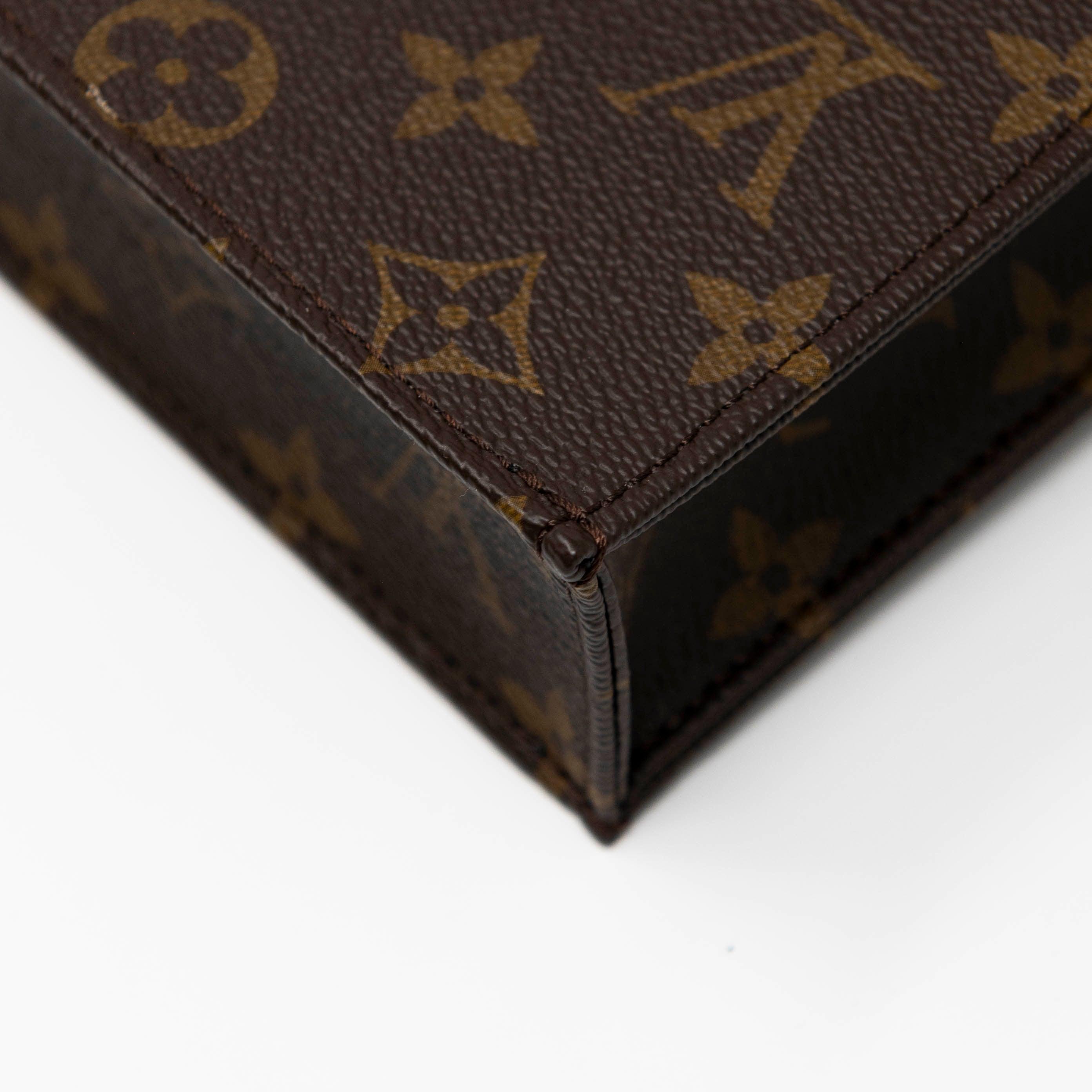 Louis Vuitton Monogram Petit  Sac Plat