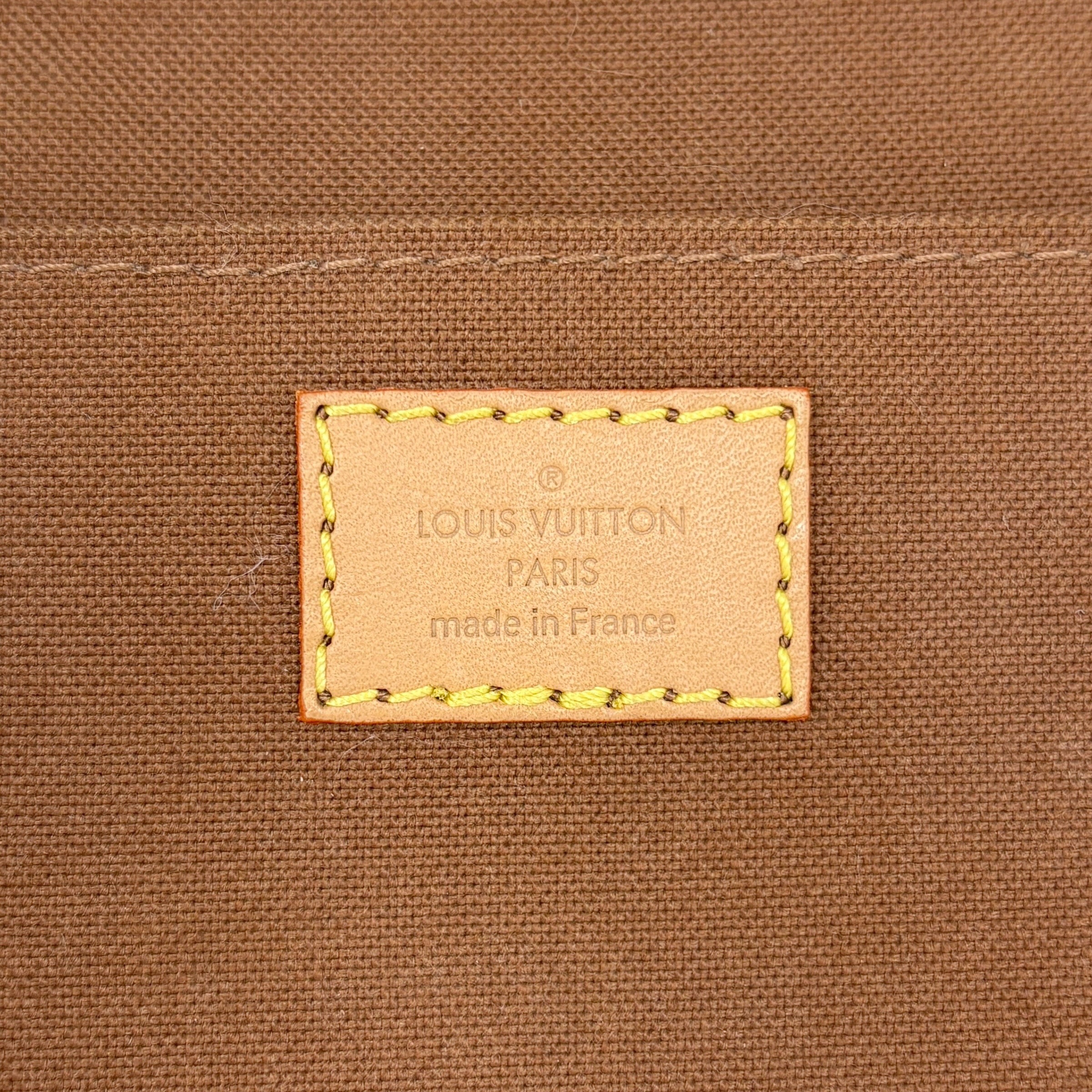 Louis Vuitton Monogram Petit  Sac Plat