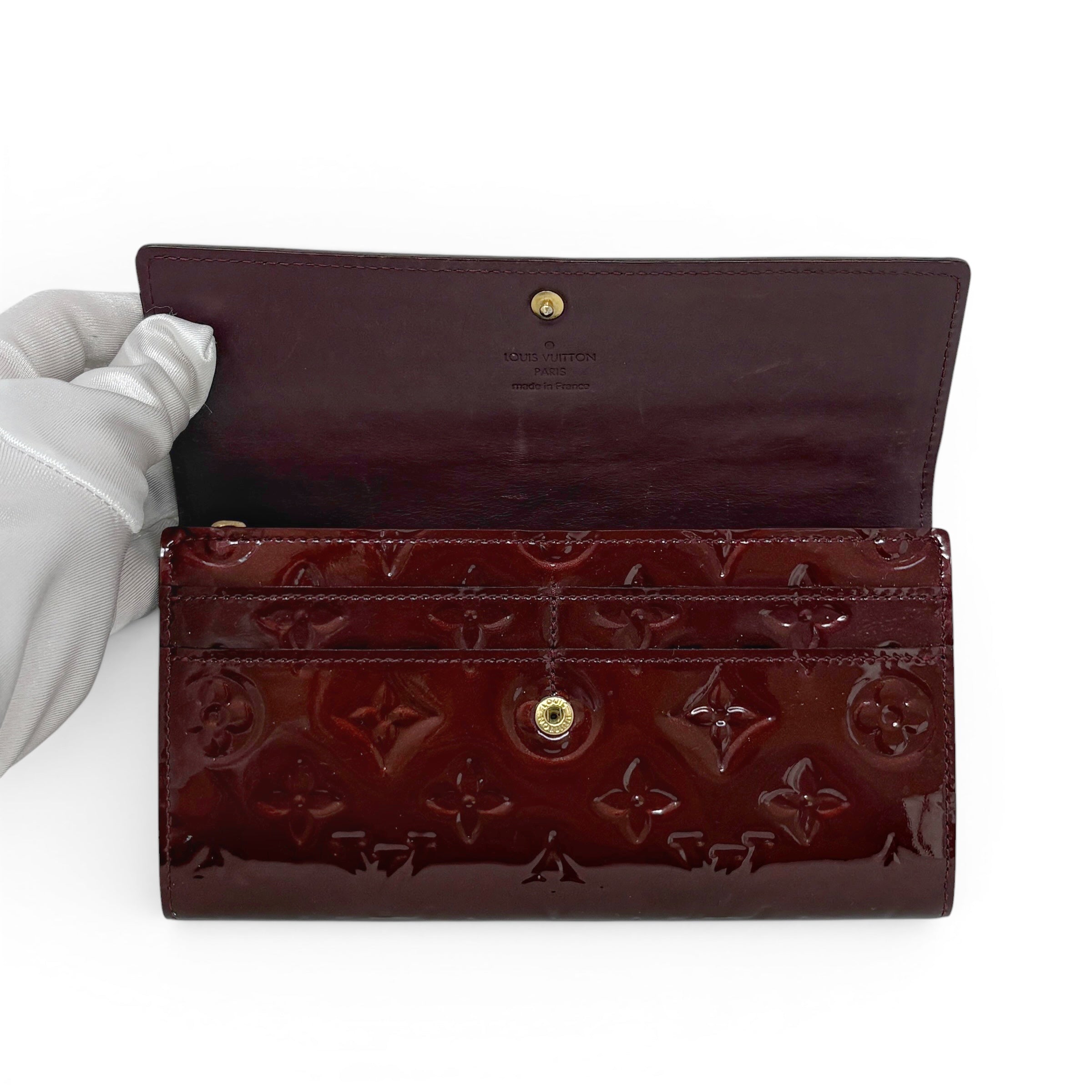 Louis Vuitton Amarante Vernis Sarah Wallet