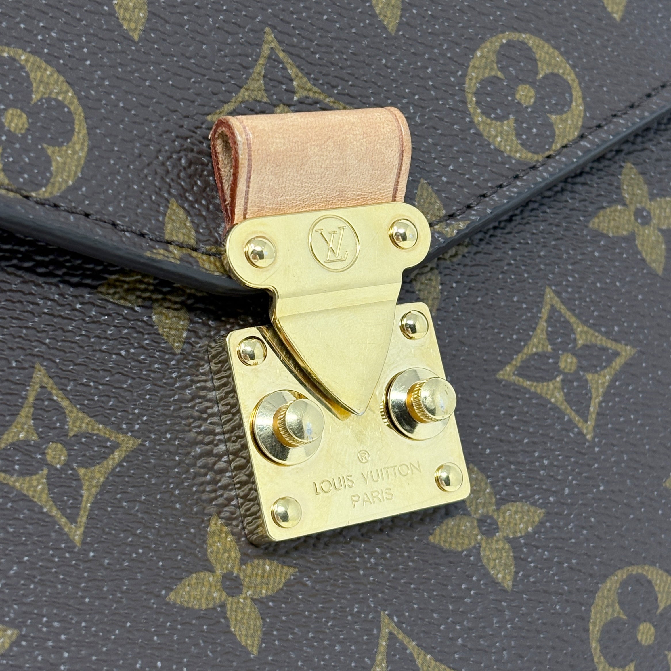 Louis Vuitton Monogram Pochette Metis