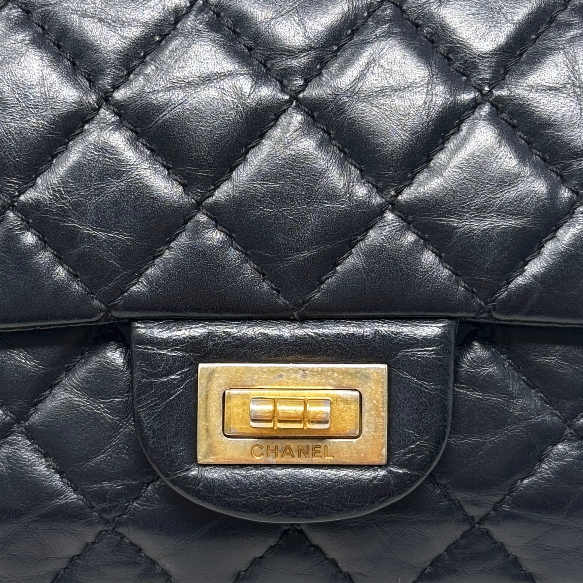 Chanel Black Calfskin 2.55 Reissue 225