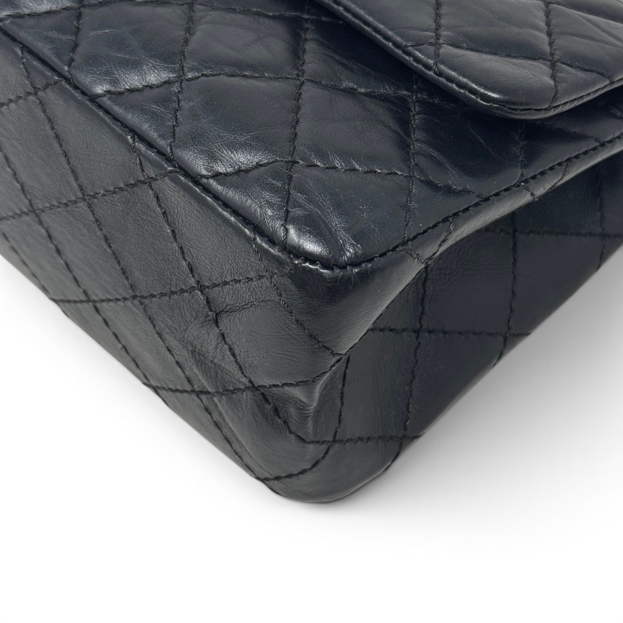 Chanel Black Calfskin 2.55 Reissue 225