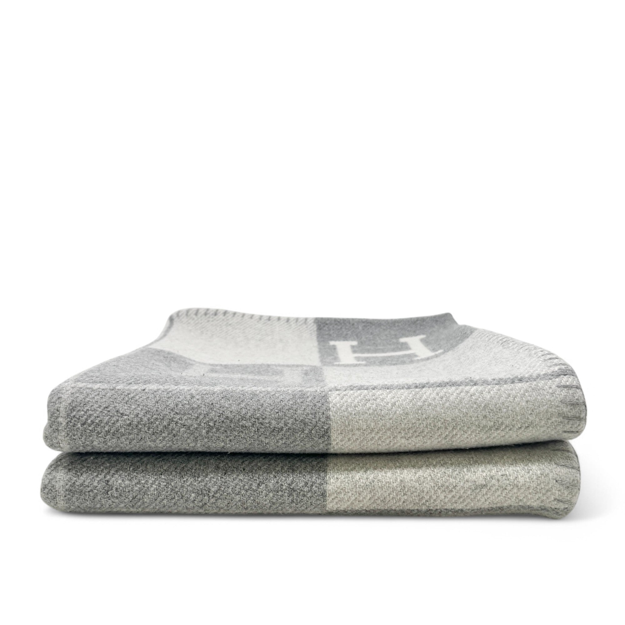 Hermes Ecru / Gris Clair Avalon Throw Blanket