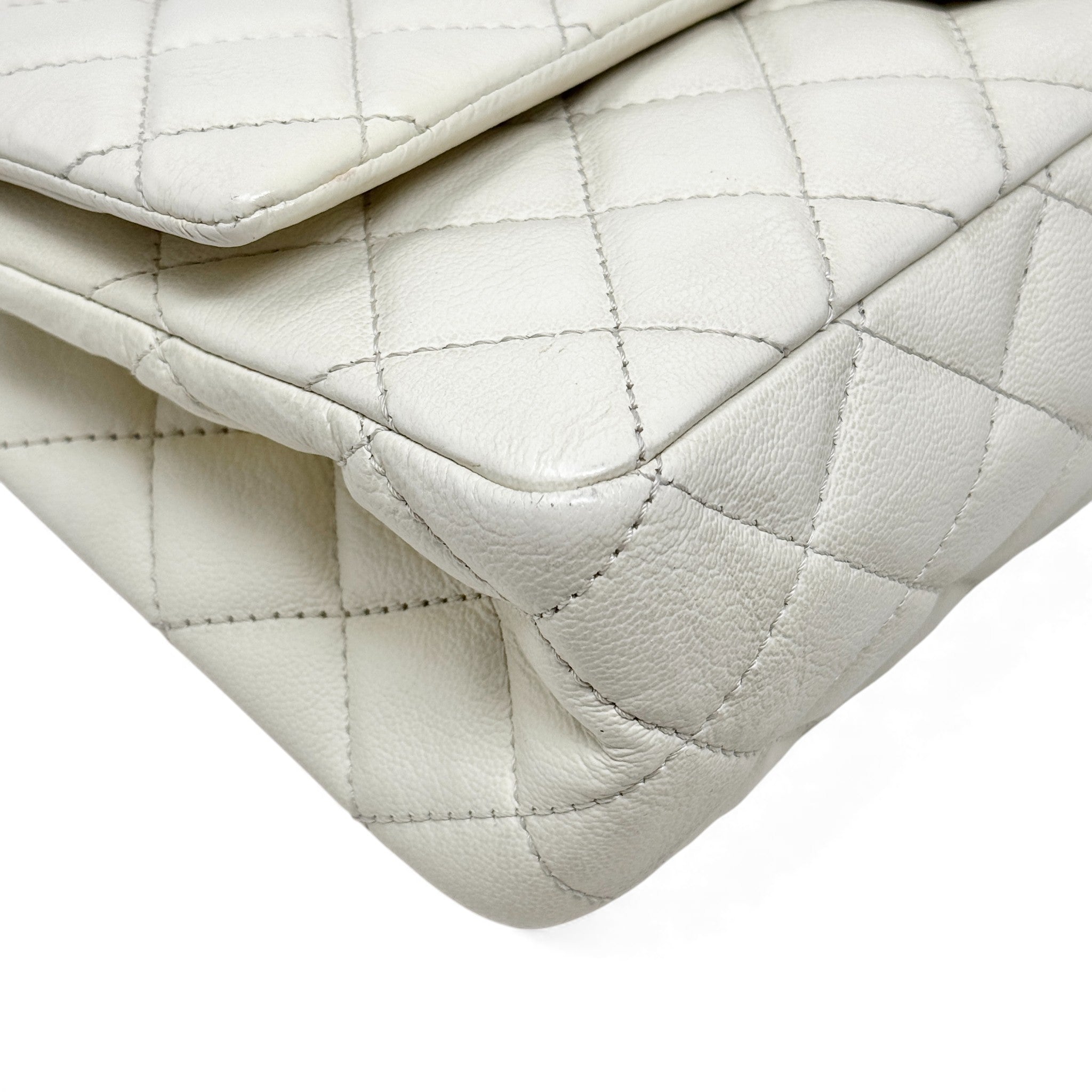 Chanel White Calfskin 2.55 Reissue 227