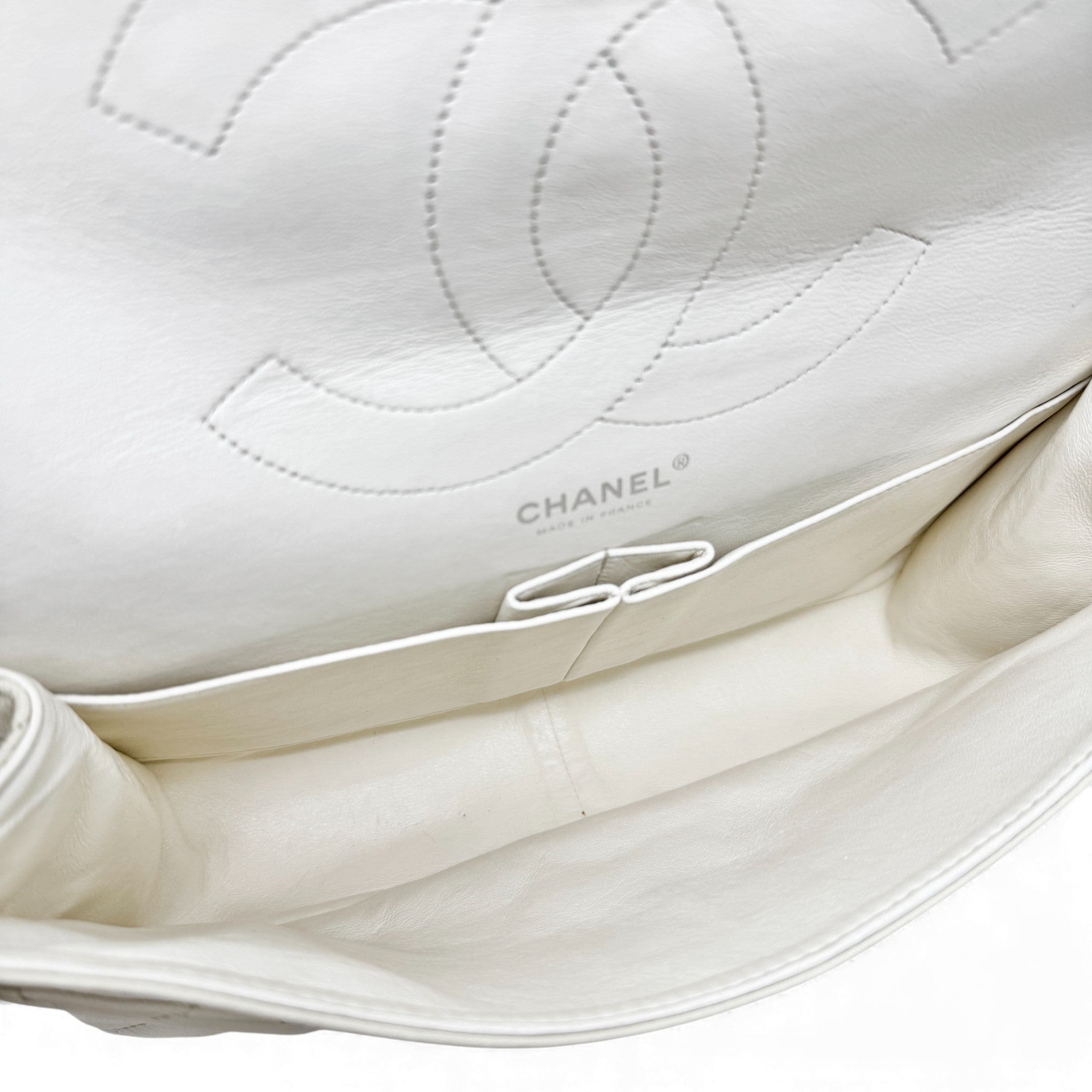 Chanel White Calfskin 2.55 Reissue 227