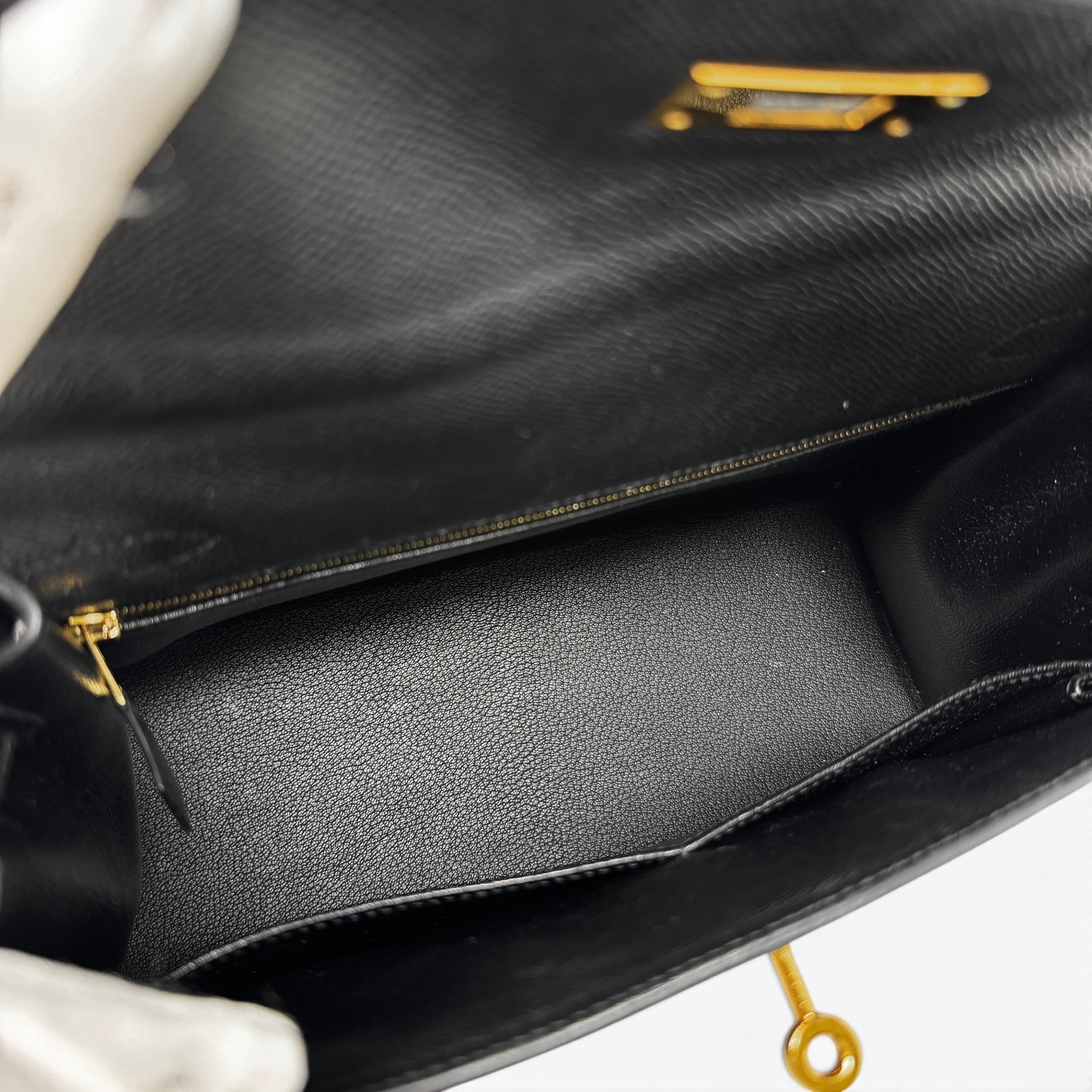 Hermes Noir Epsom Kelly 28