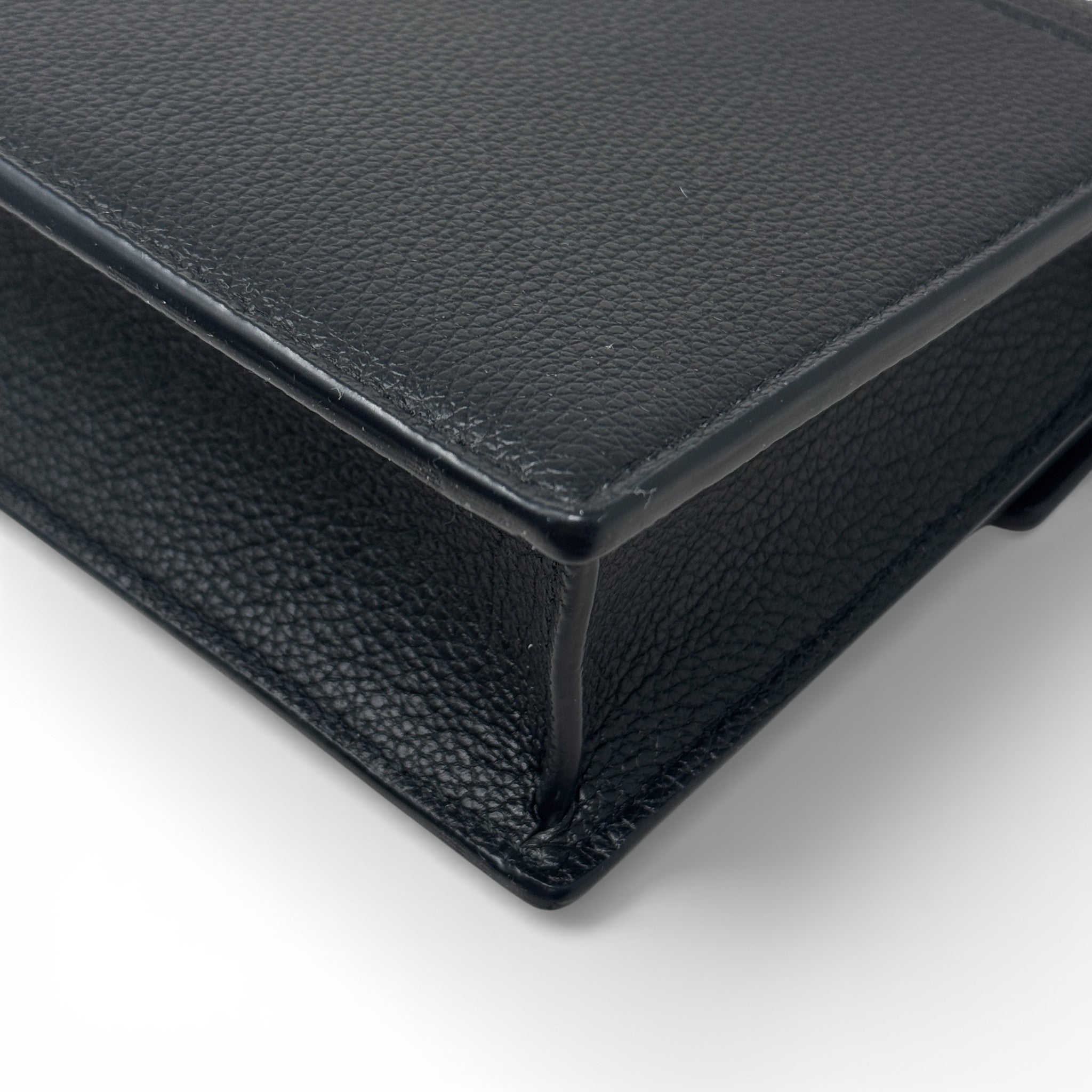 Louis Vuitton Black MylockMe Chain Pochette