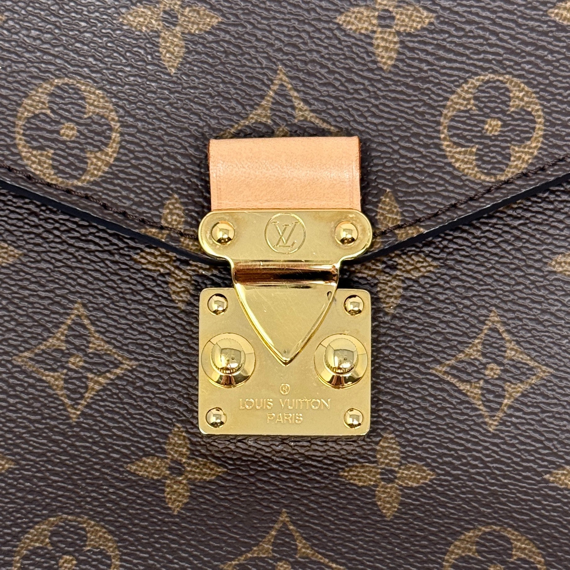 Louis Vuitton Monogram Pochette Metis