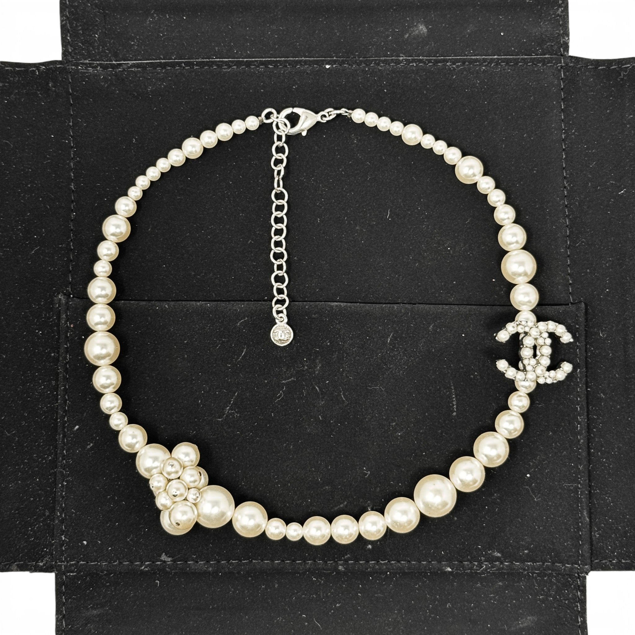 Chanel Pearl CC Short Necklace