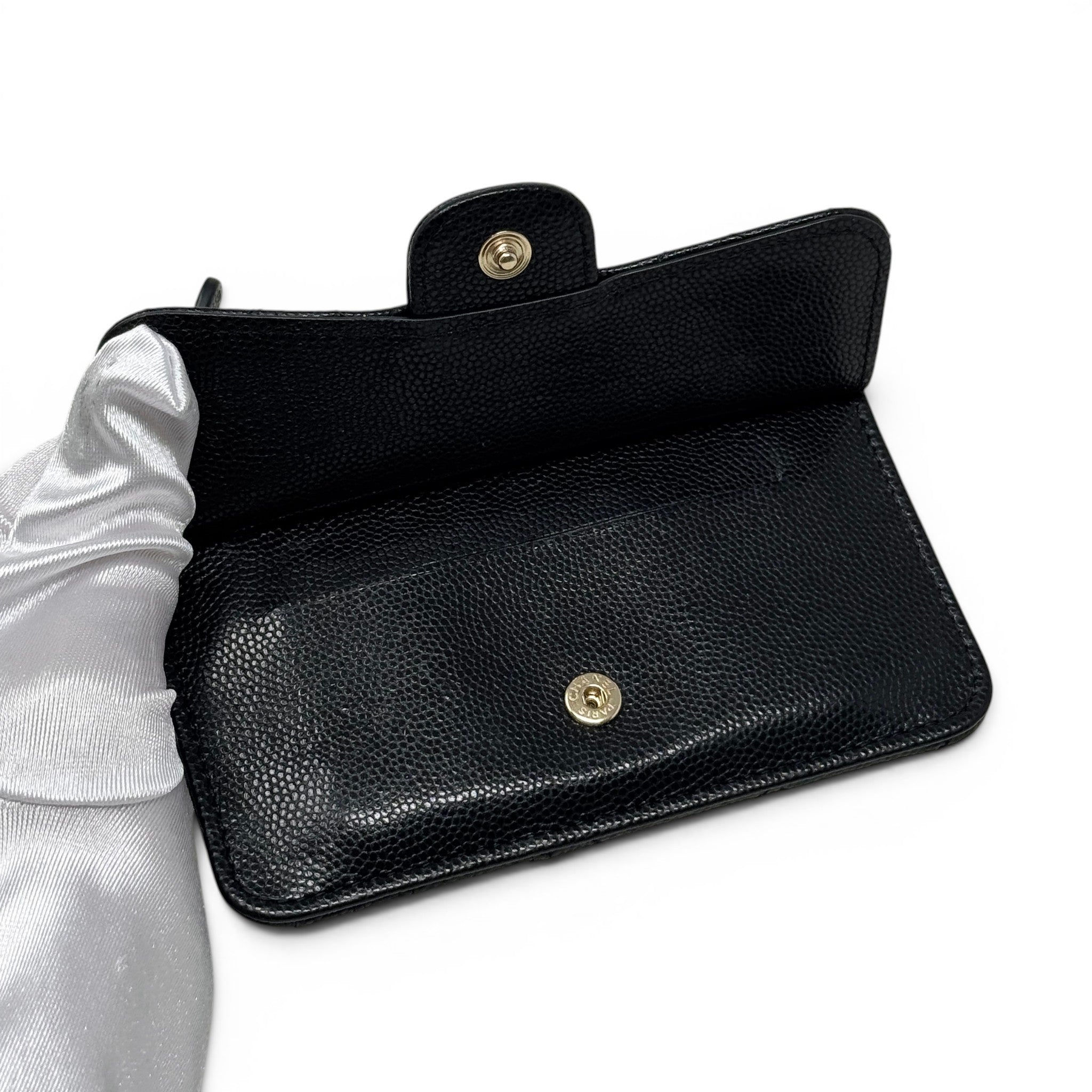 Chanel Black Classic Zipped Card Holder