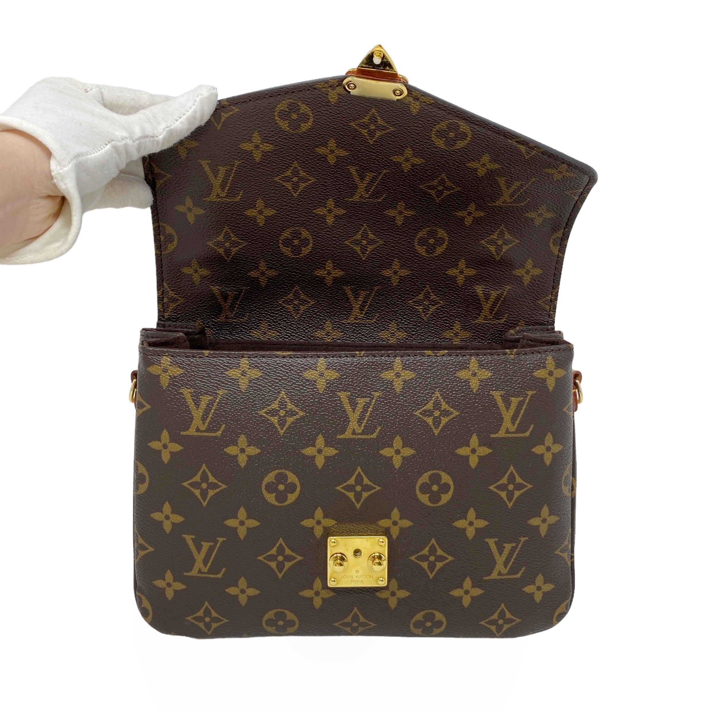 Louis Vuitton Monogram Pochette Metis