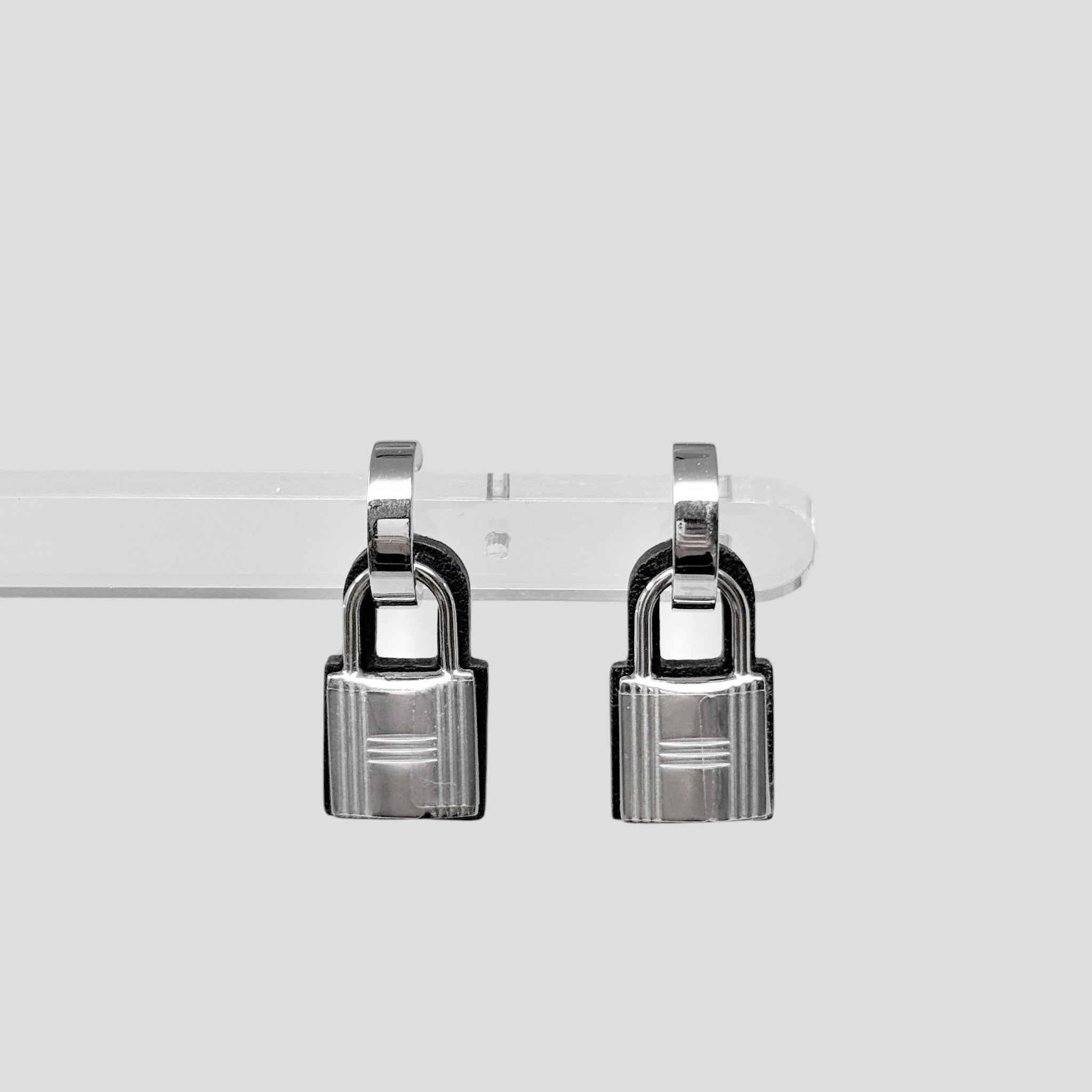 Hermes Noir O’Kelly Earrings