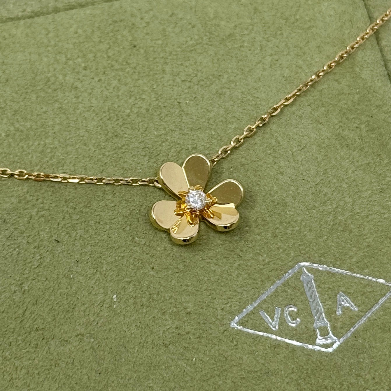 Van Cleef & Arpels Yellow Gold Mini Frivole Pendant