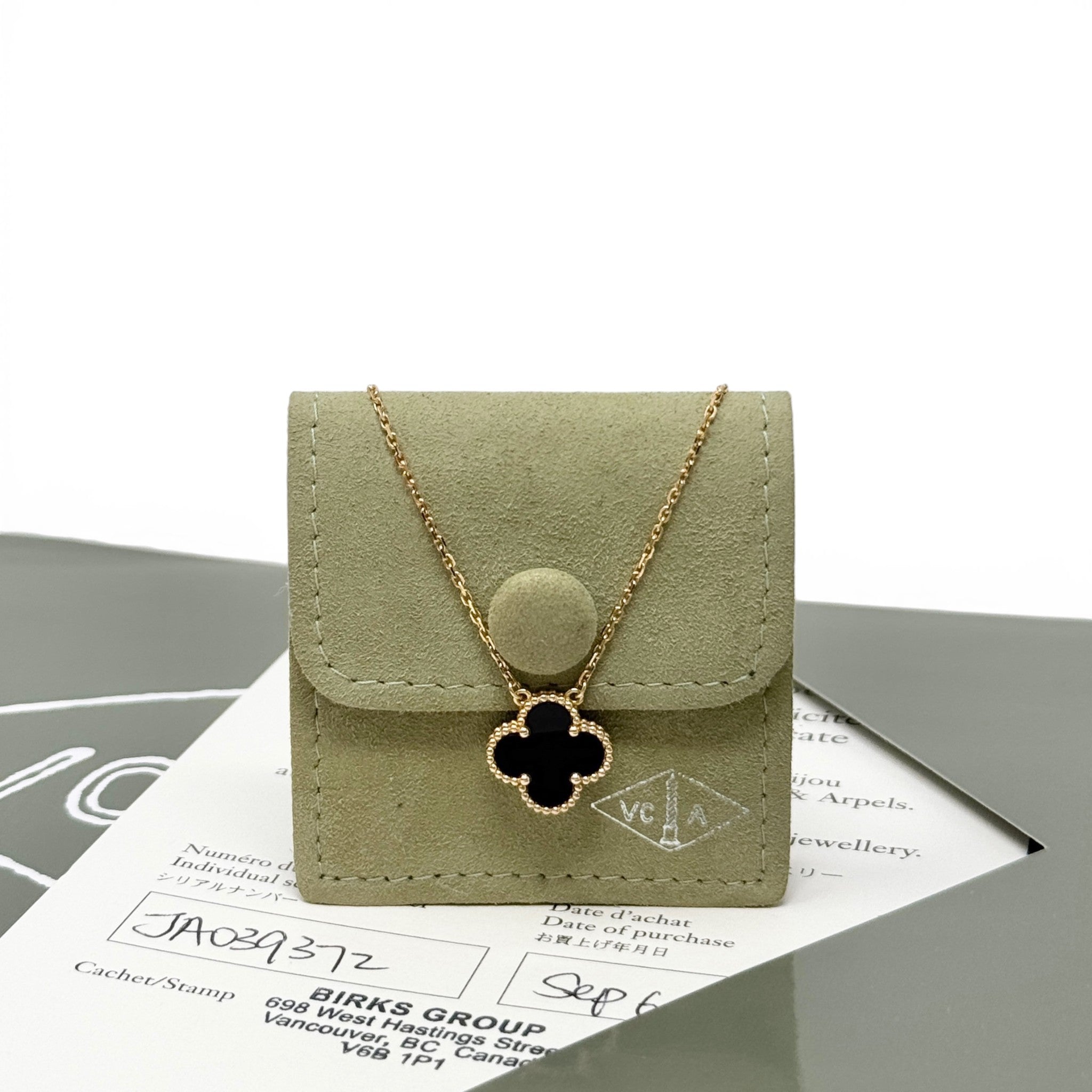 Van Cleef & Arpels Black Vintage Alhambra Pendant