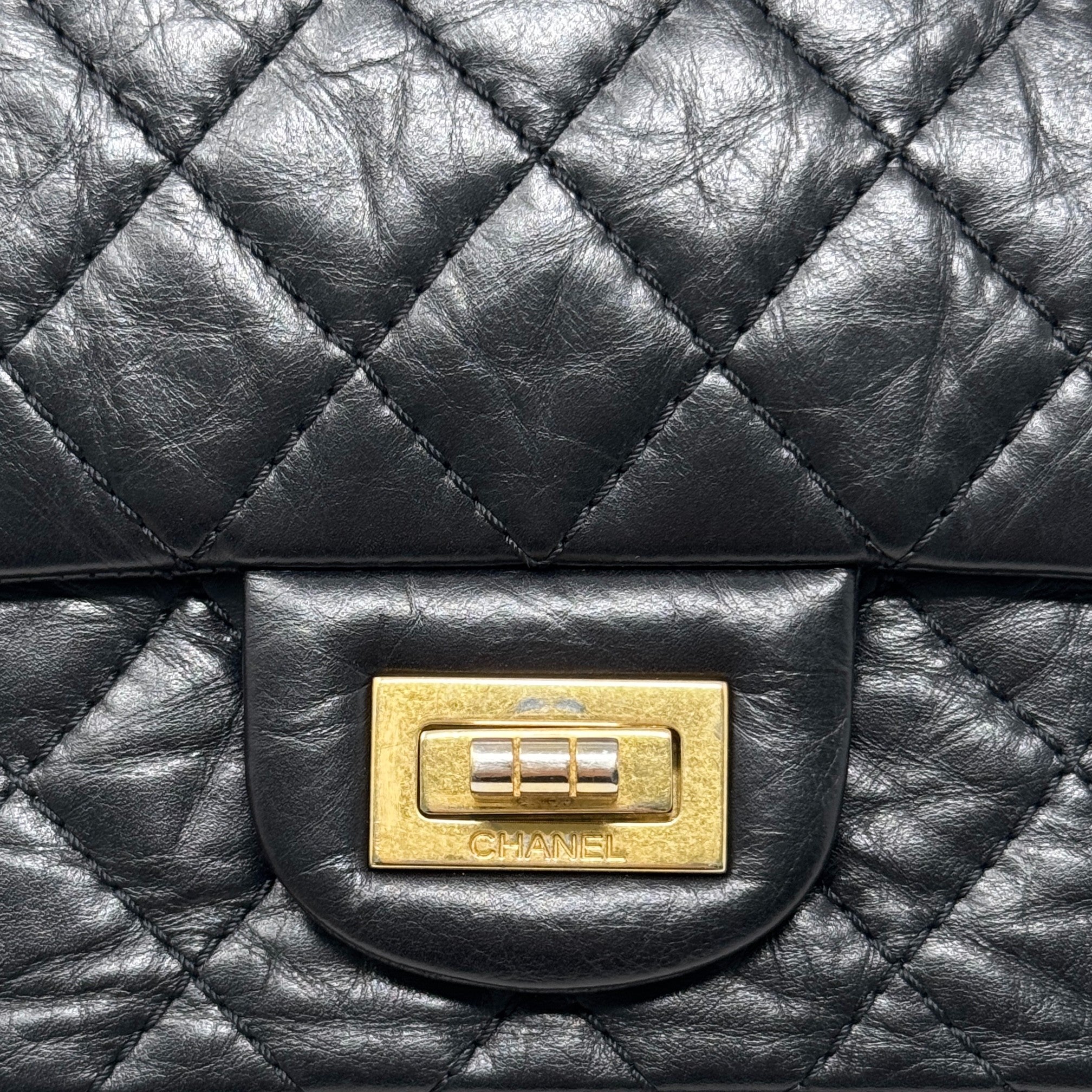 Chanel Black Calfskin 2.55 Reissue 225