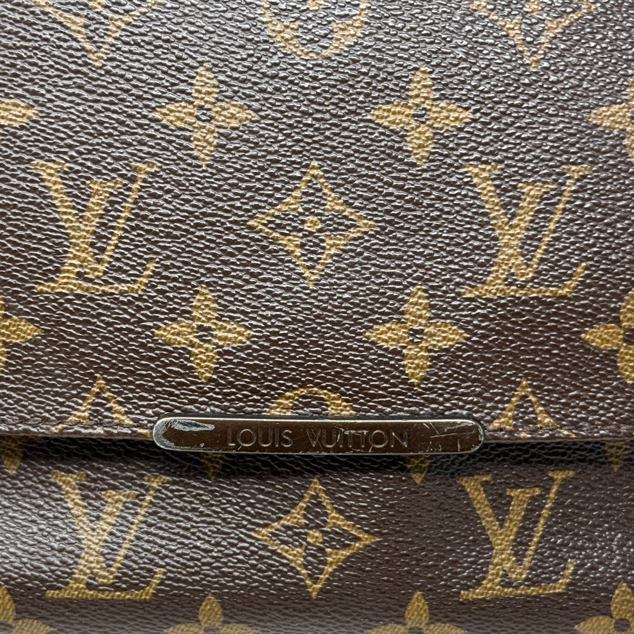 Louis Vuitton Monogram Beaubourg Messenger MM