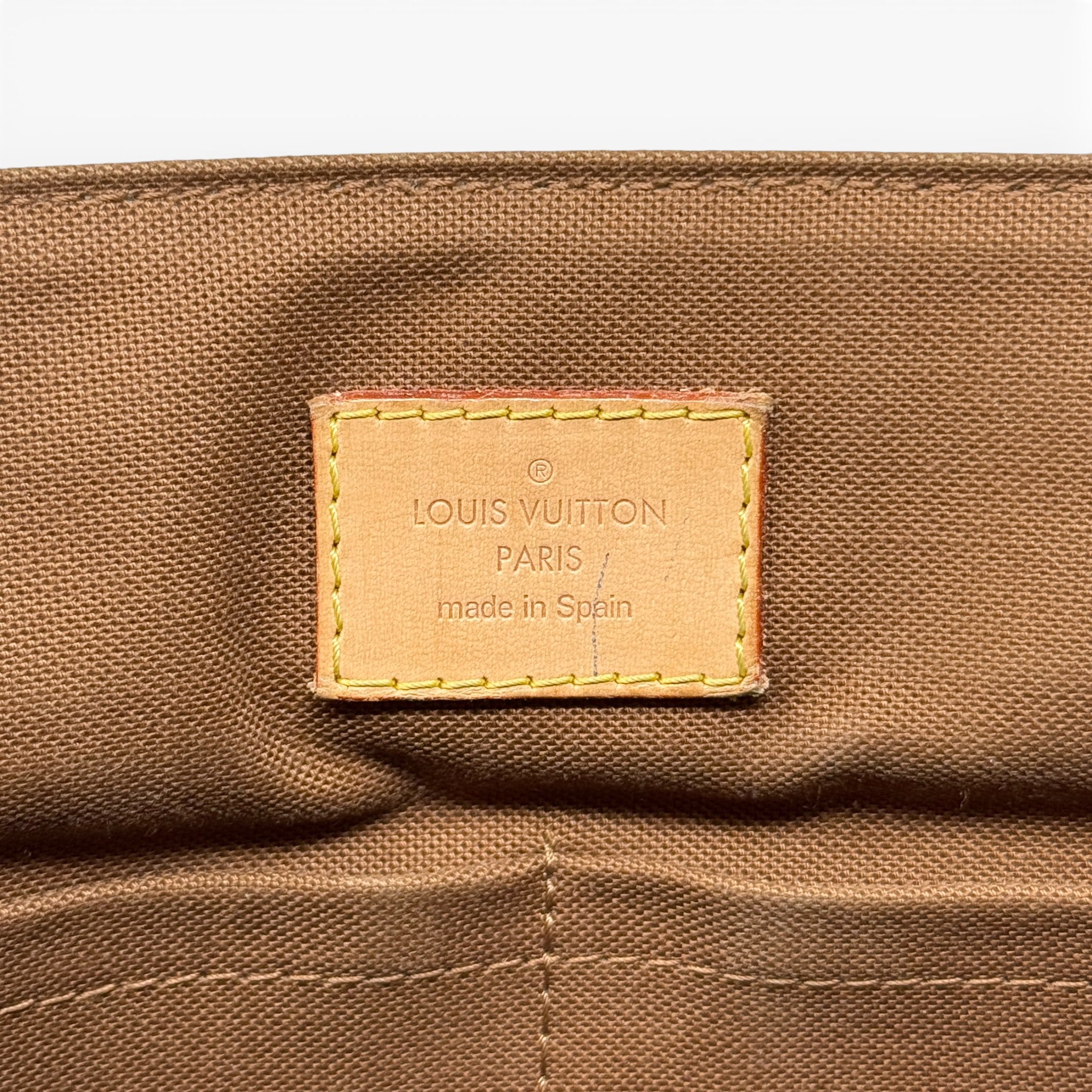 Louis Vuitton Monogram Beaubourg Messenger MM