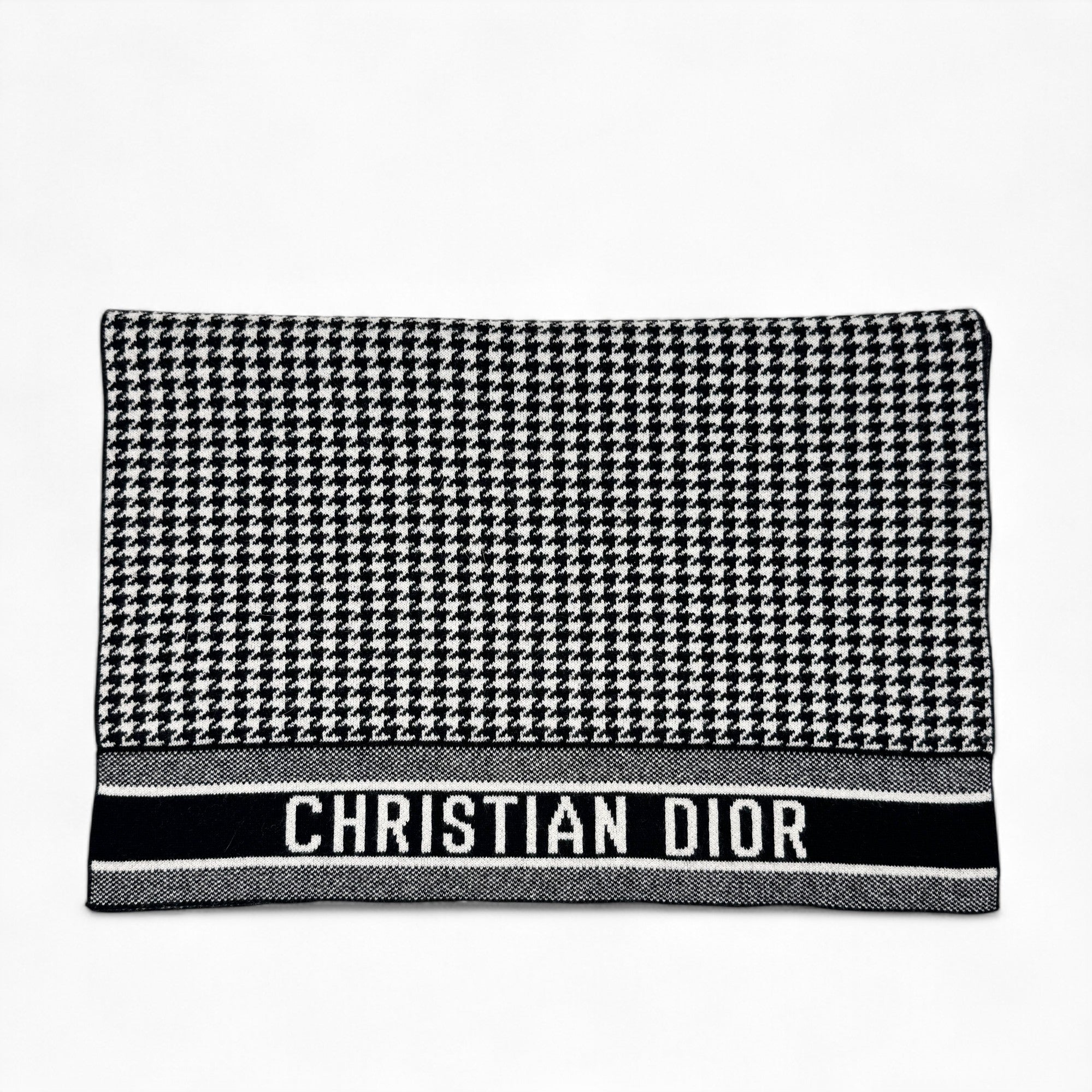 Dior 30 Montaigne Houndstooth Cashmere Scarf