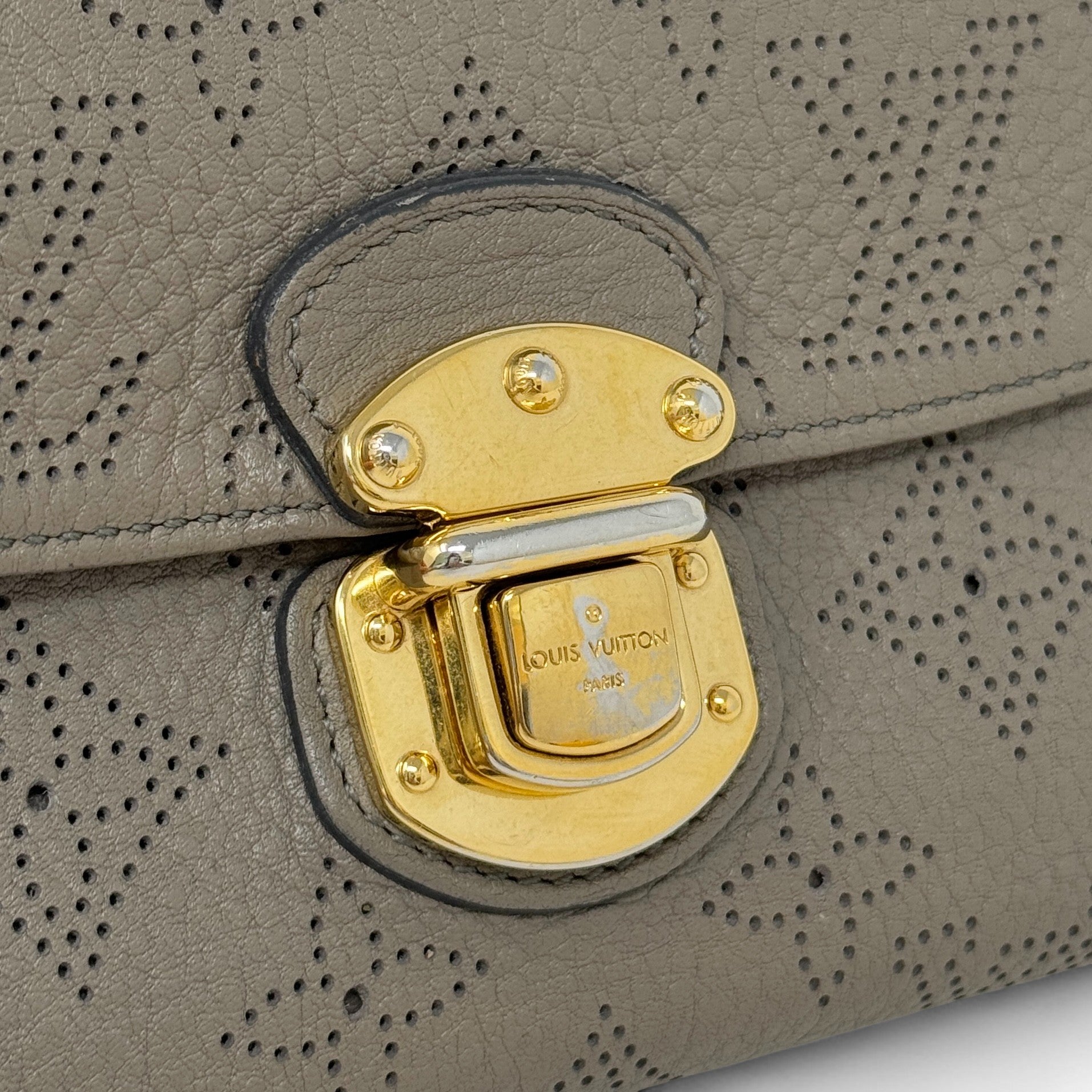 Louis Vuitton Grey Mahina Amelia Wallet