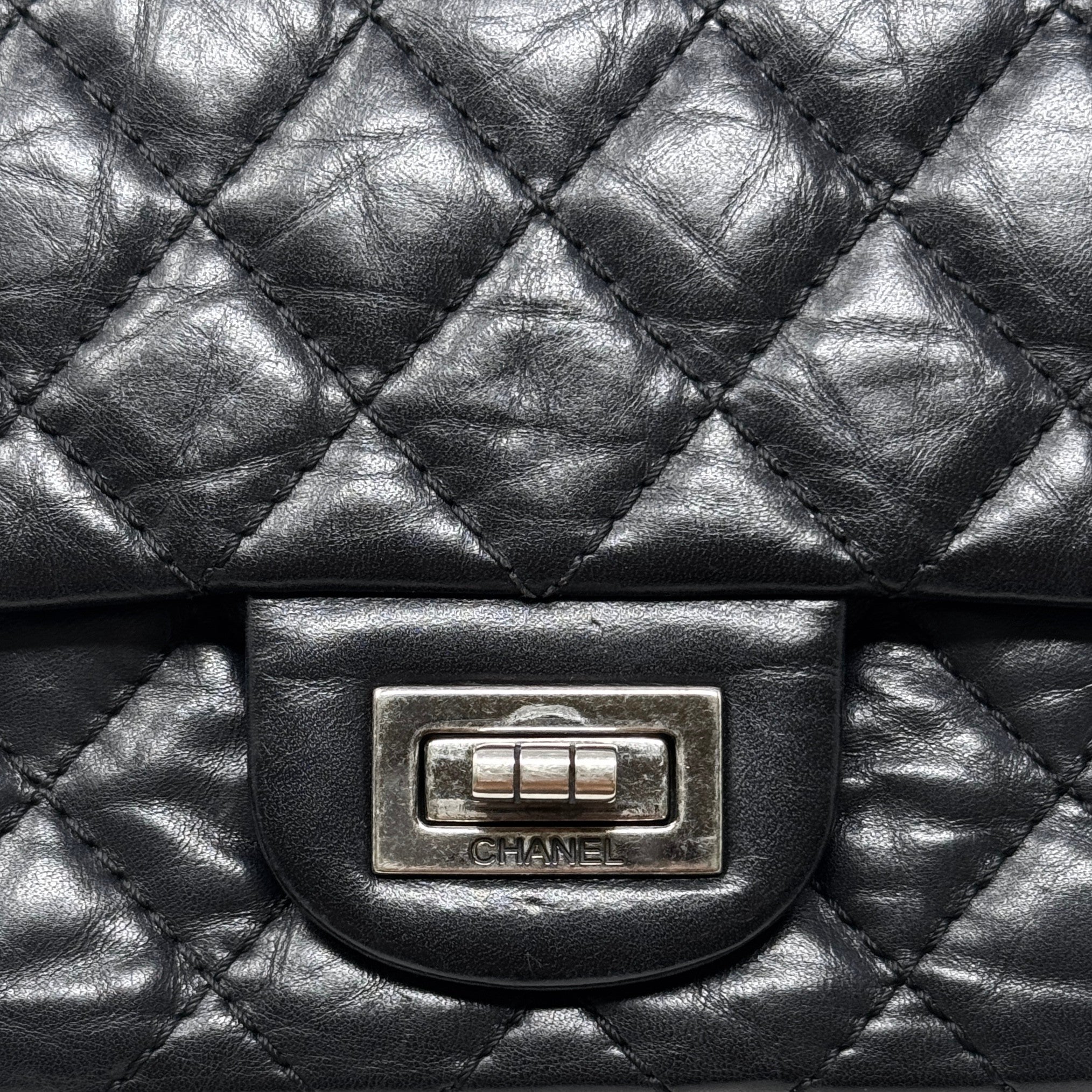 Chanel Black Calfskin 2.55 Reissue 225
