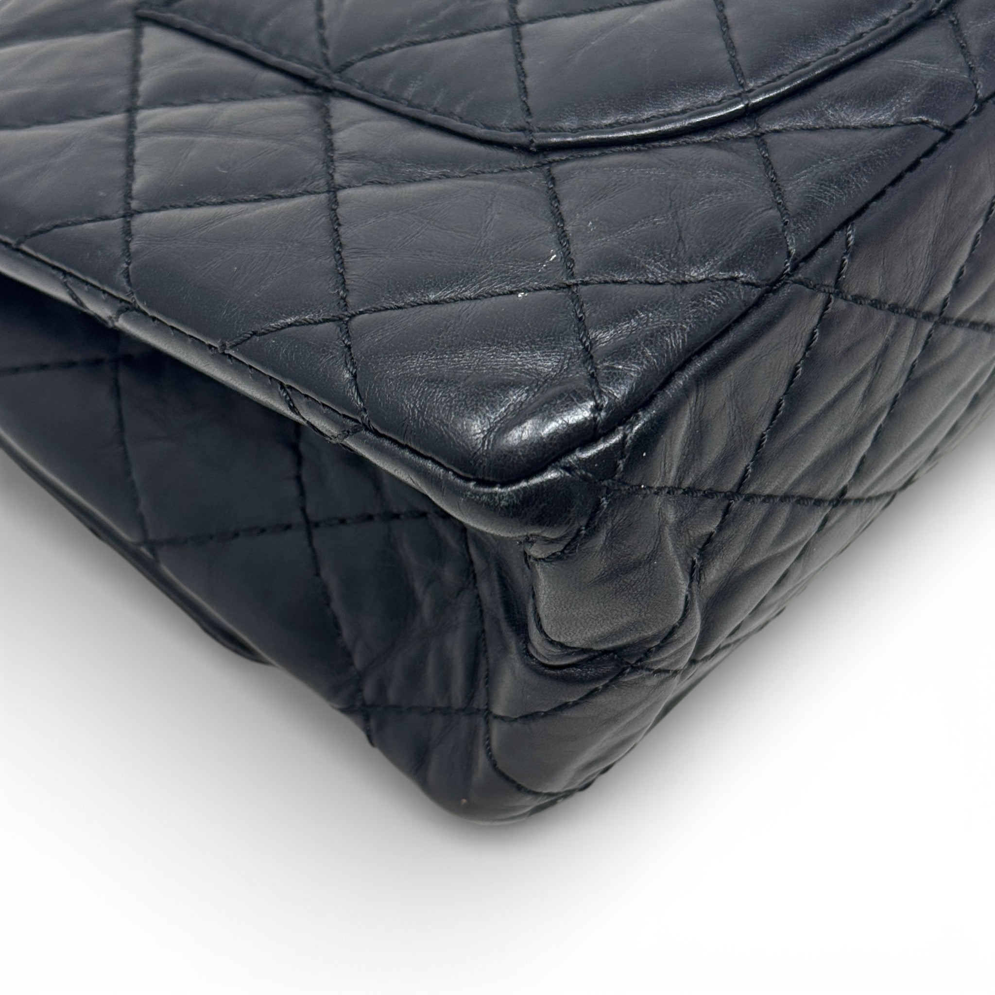 Chanel Black Calfskin 2.55 Reissue 225