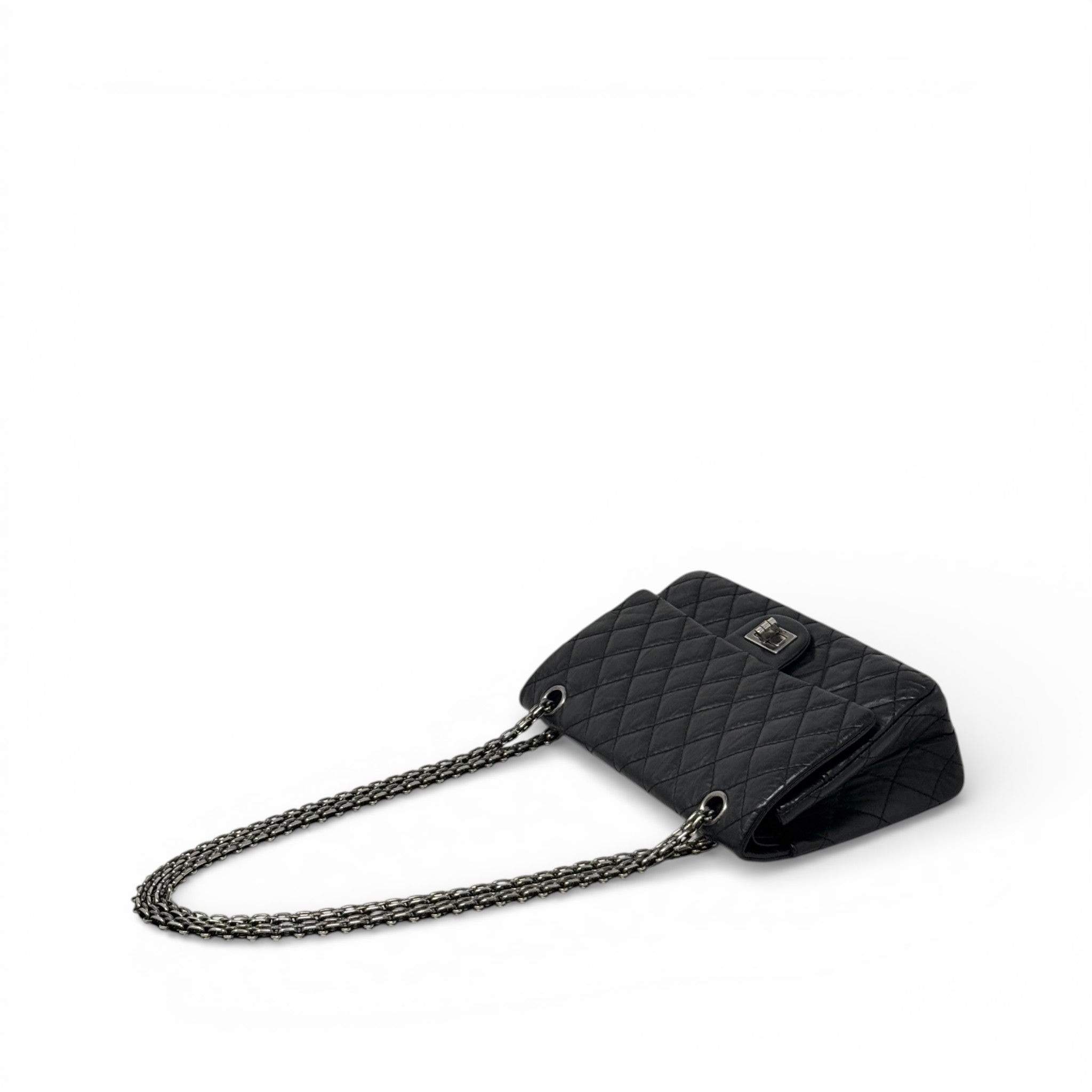 Chanel Black Calfskin 2.55 Reissue 225