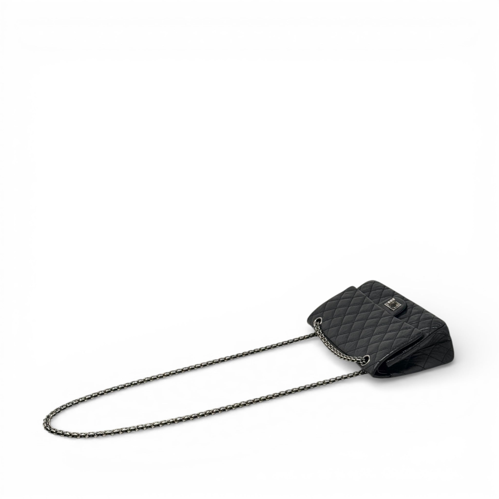 Chanel Black Calfskin 2.55 Reissue 225