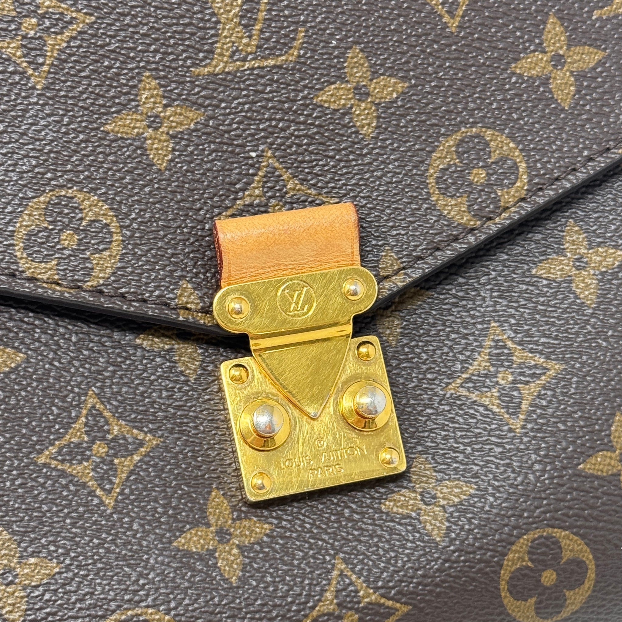 Louis Vuitton Monogram Pochette Metis