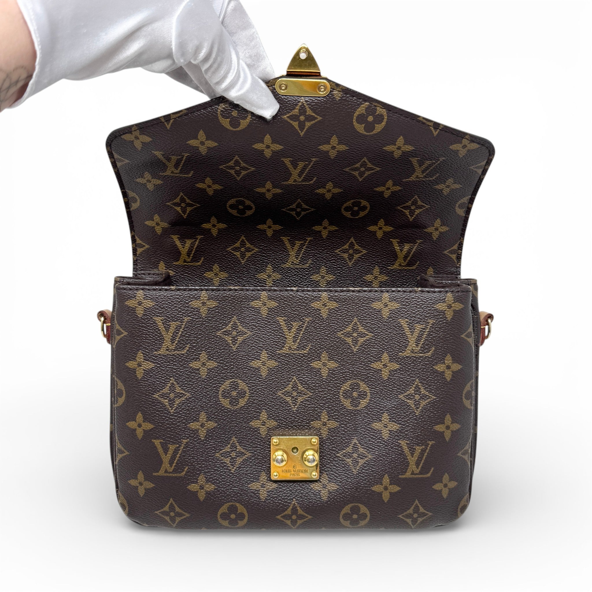 Louis Vuitton Monogram Pochette Metis