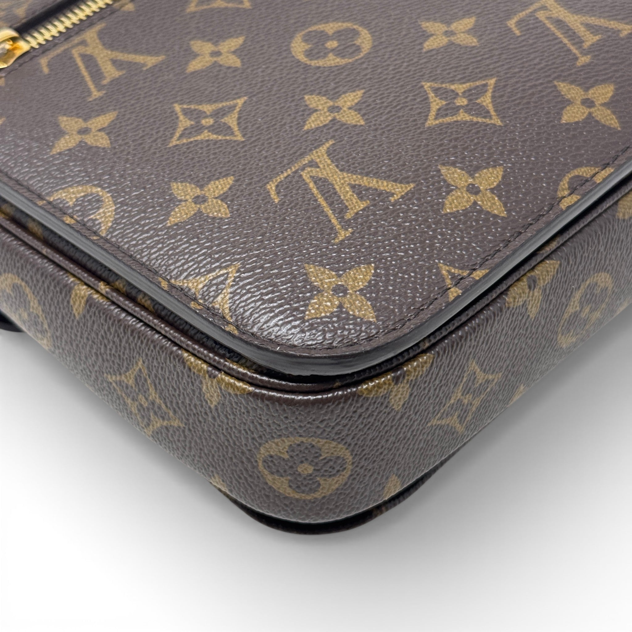Louis Vuitton Monogram Pochette Metis