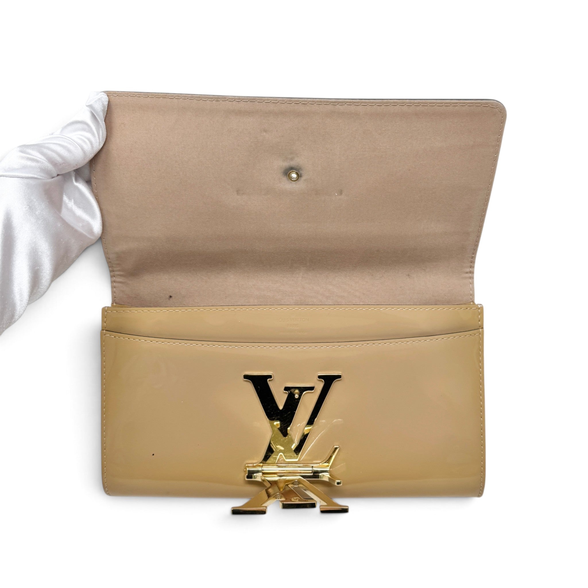 Louis Vuitton Beige Vernis Louise Clutch