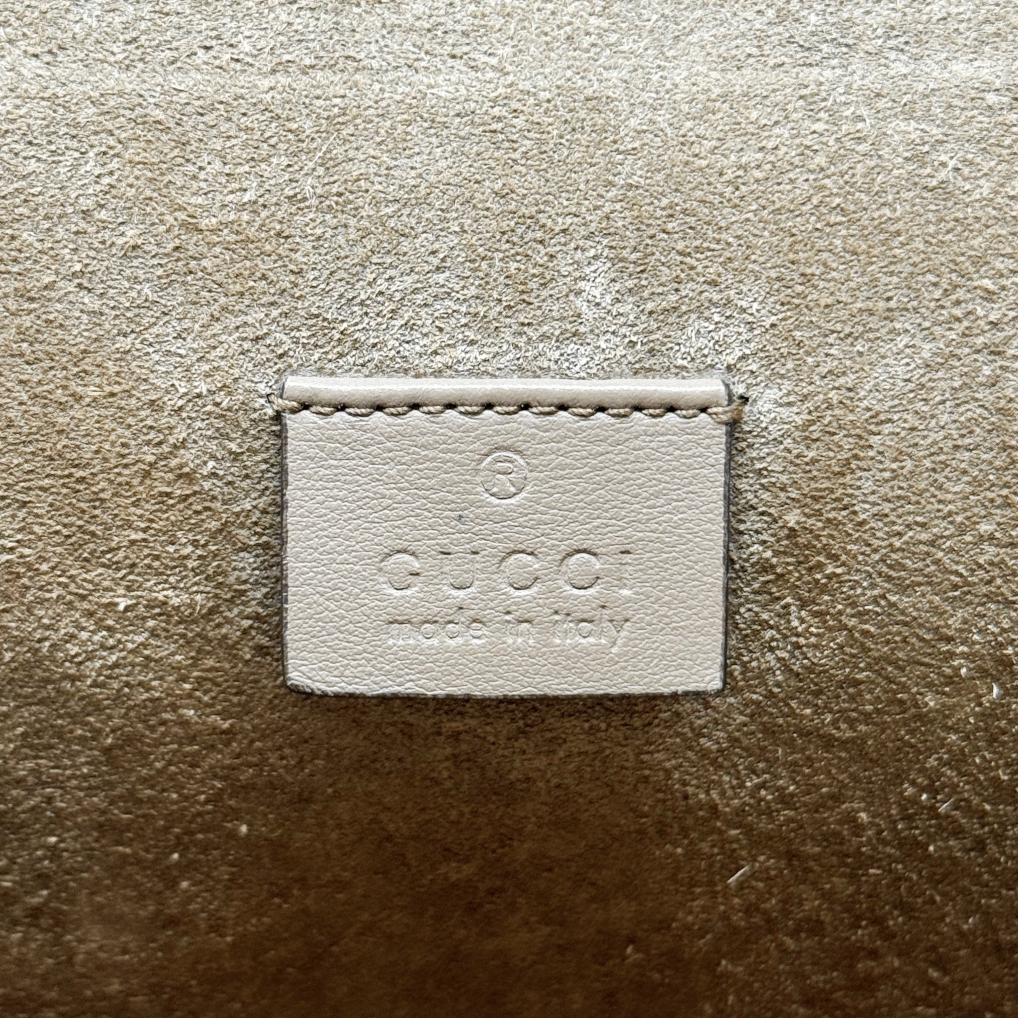 Gucci GG Supreme Medium Dionysus