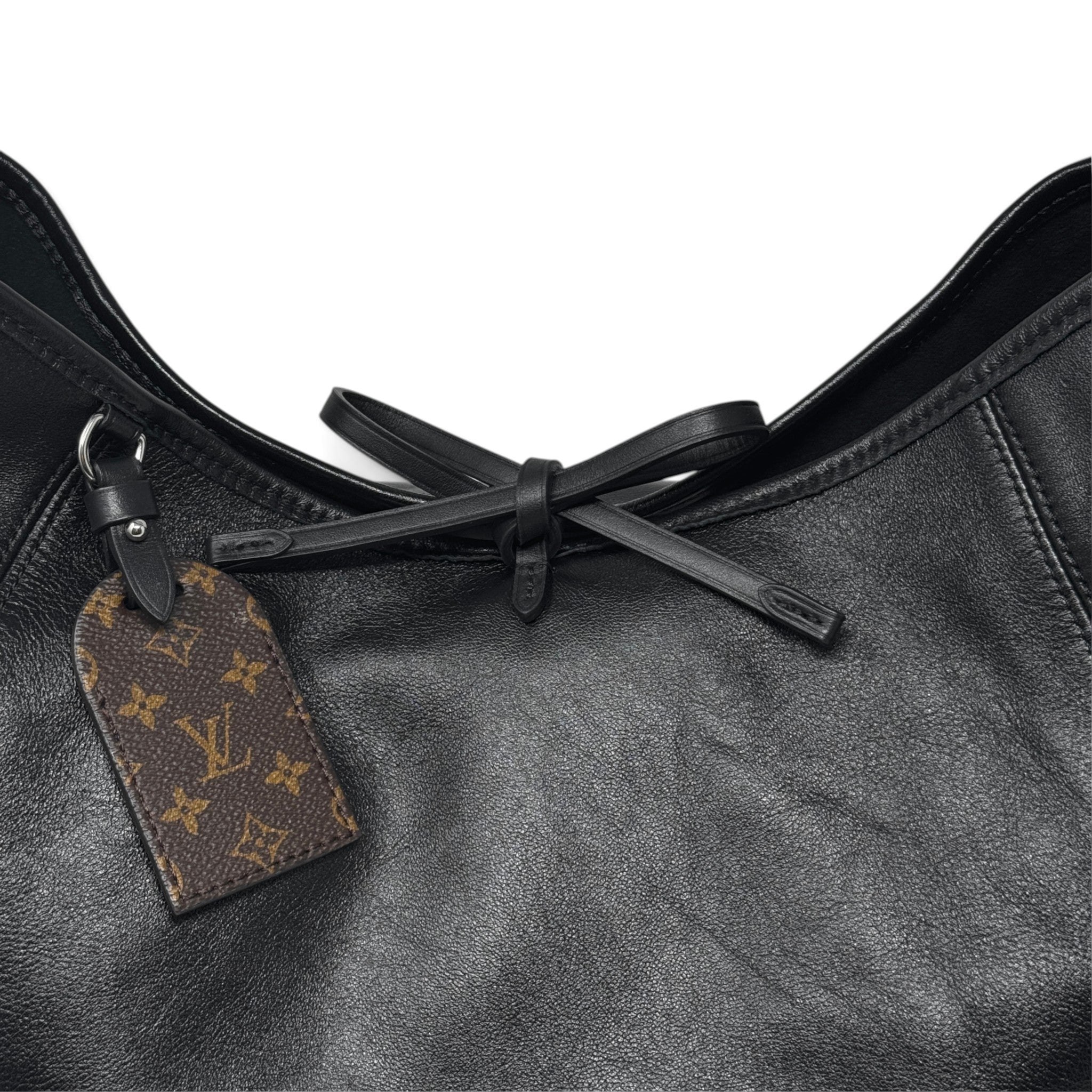 Louis Vuitton Black CarryAll Vibe MM