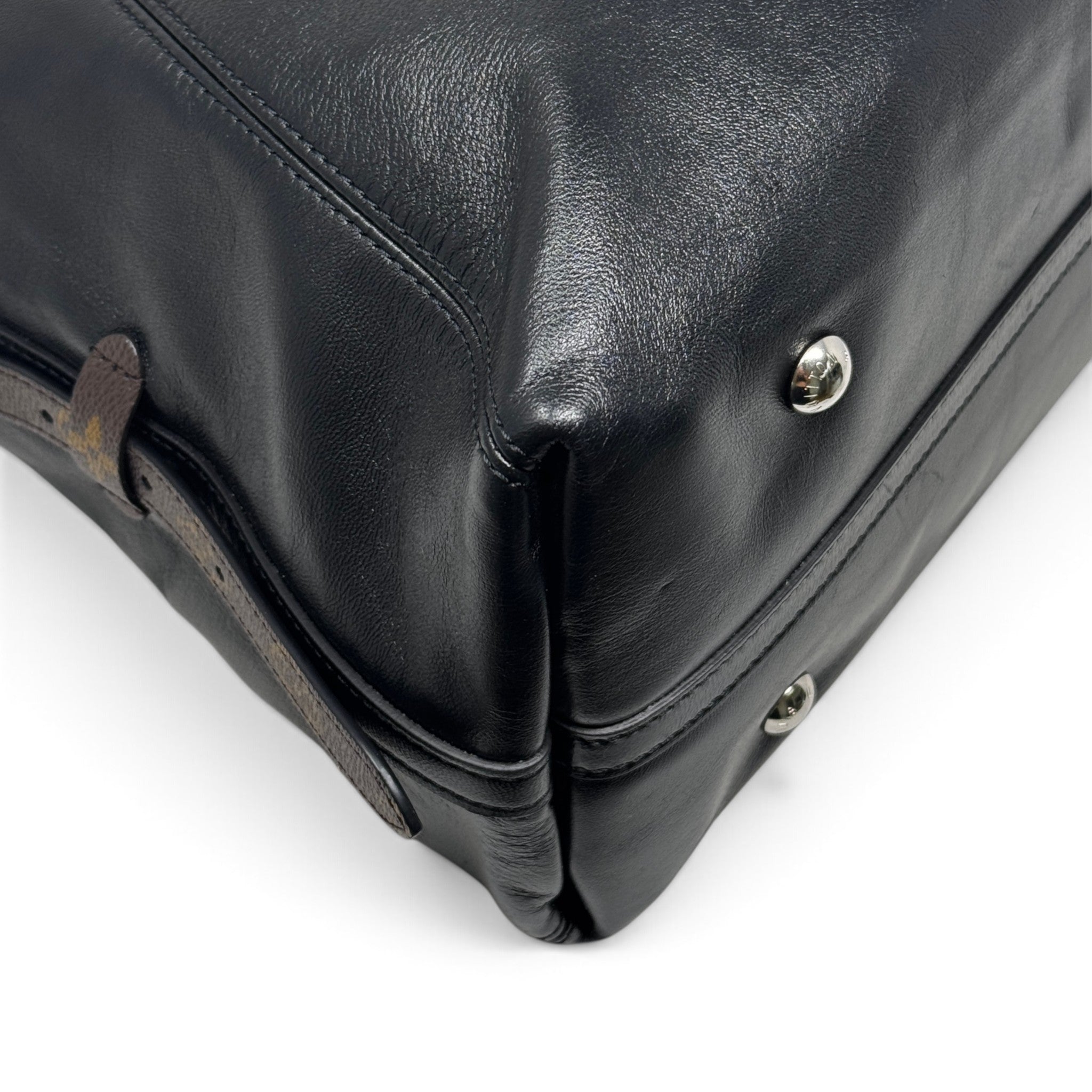 Louis Vuitton Black CarryAll Vibe MM
