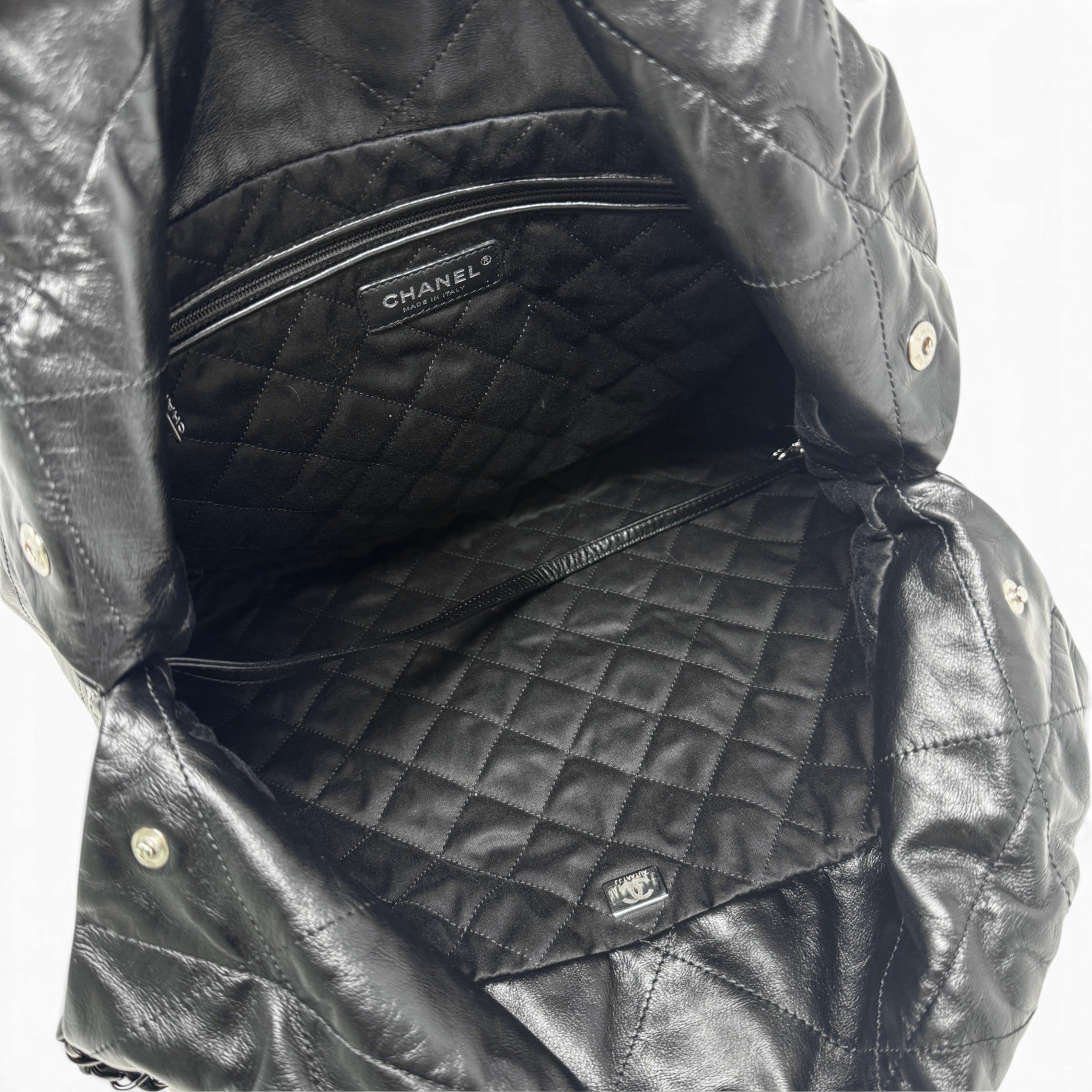 Chanel So Black Medium 22 Hobo